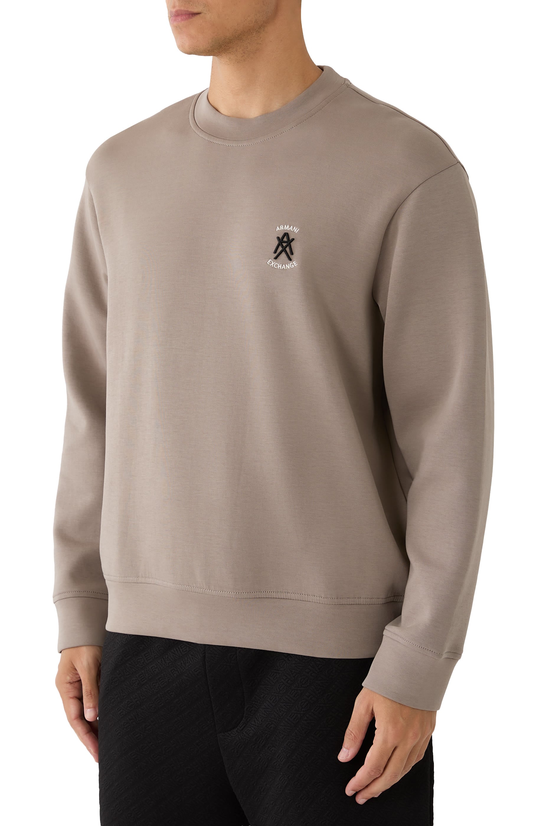 سويت شيرت بشعار حرفي الماركة