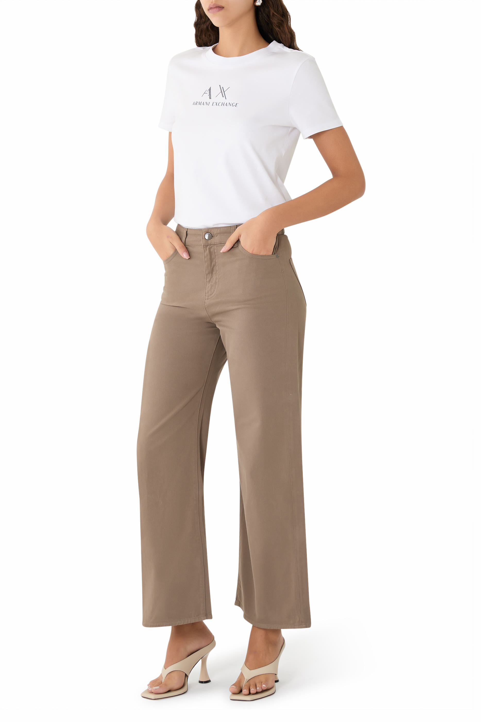 تيشيرت بقصة عادية بشعار الماركة