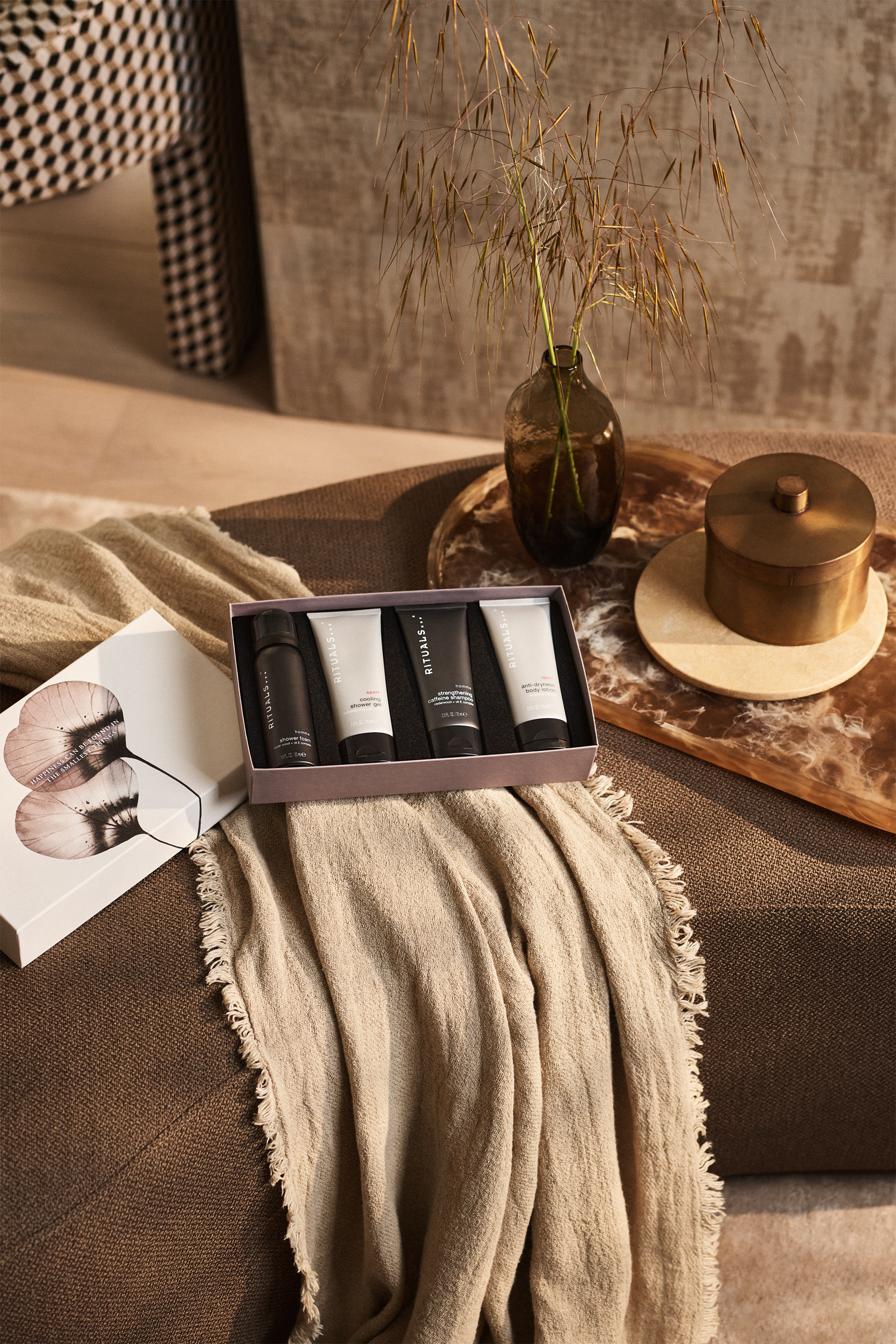 مجموة هدايا للرجال بحجم صغير