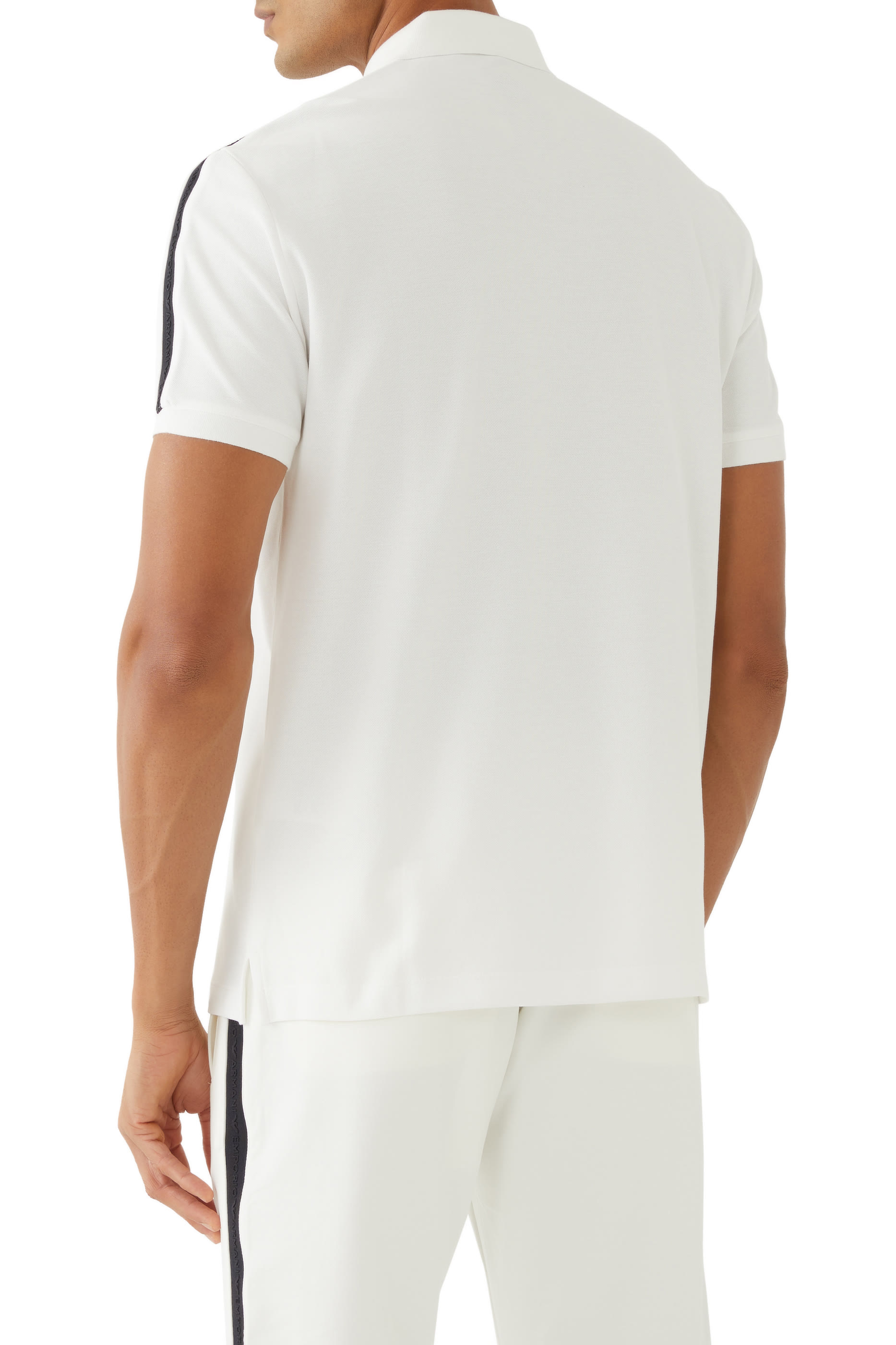 قميص بولو بشريط مطرز بشعار الماركة