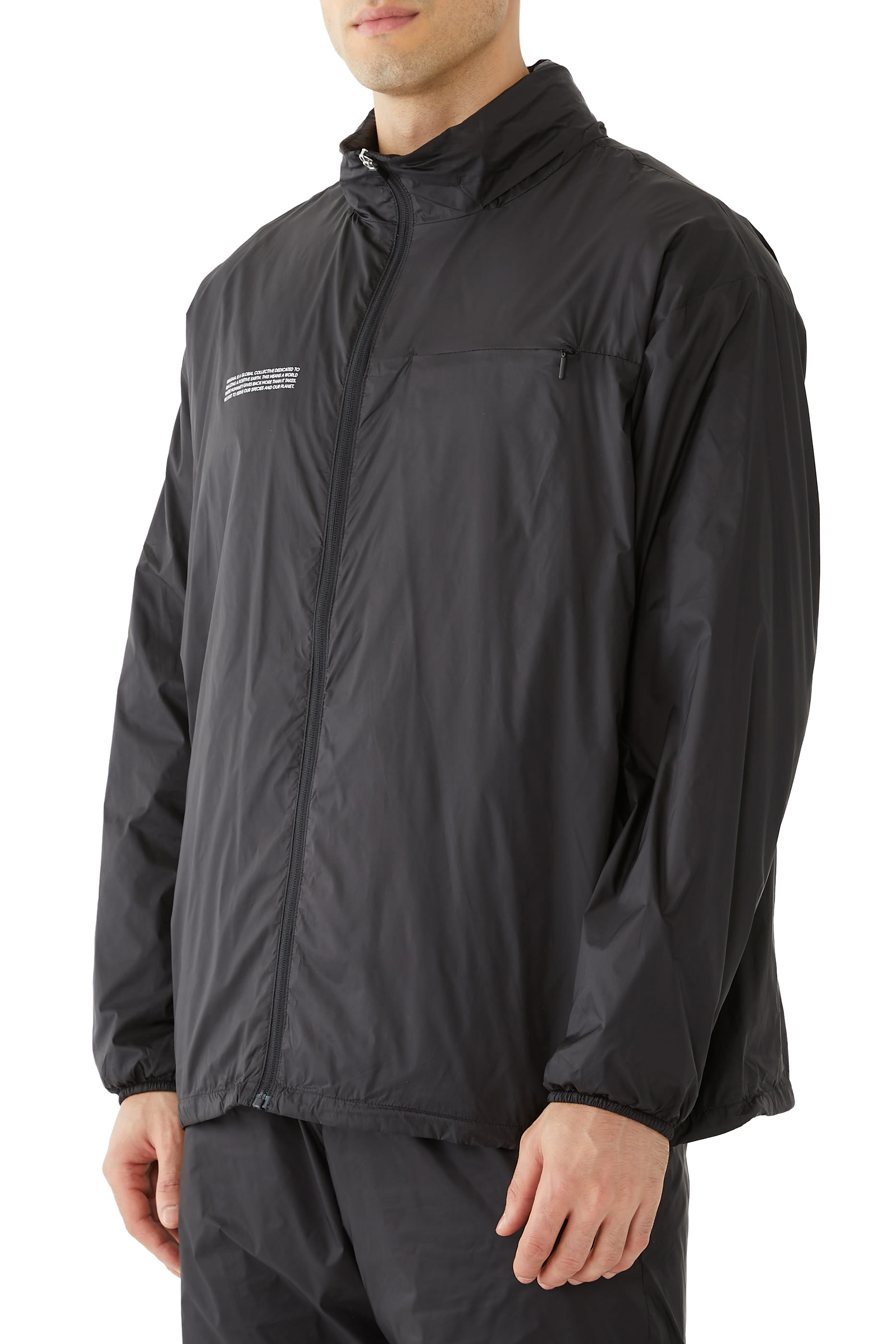 جاكيت دي أن أي نايلون معاد تدويره قابل للتعبئة