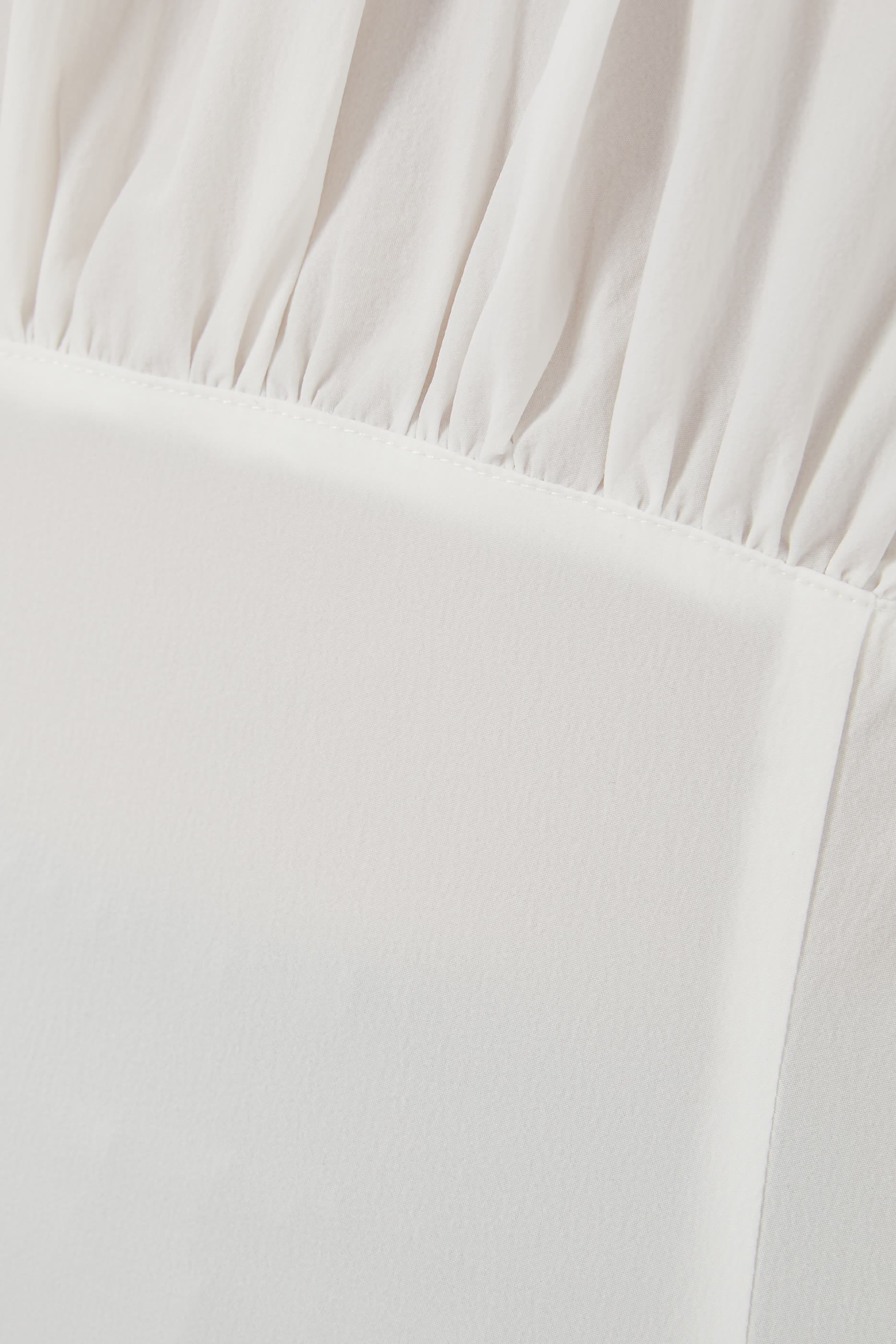 بلوزة ماتيلدا بصدرية