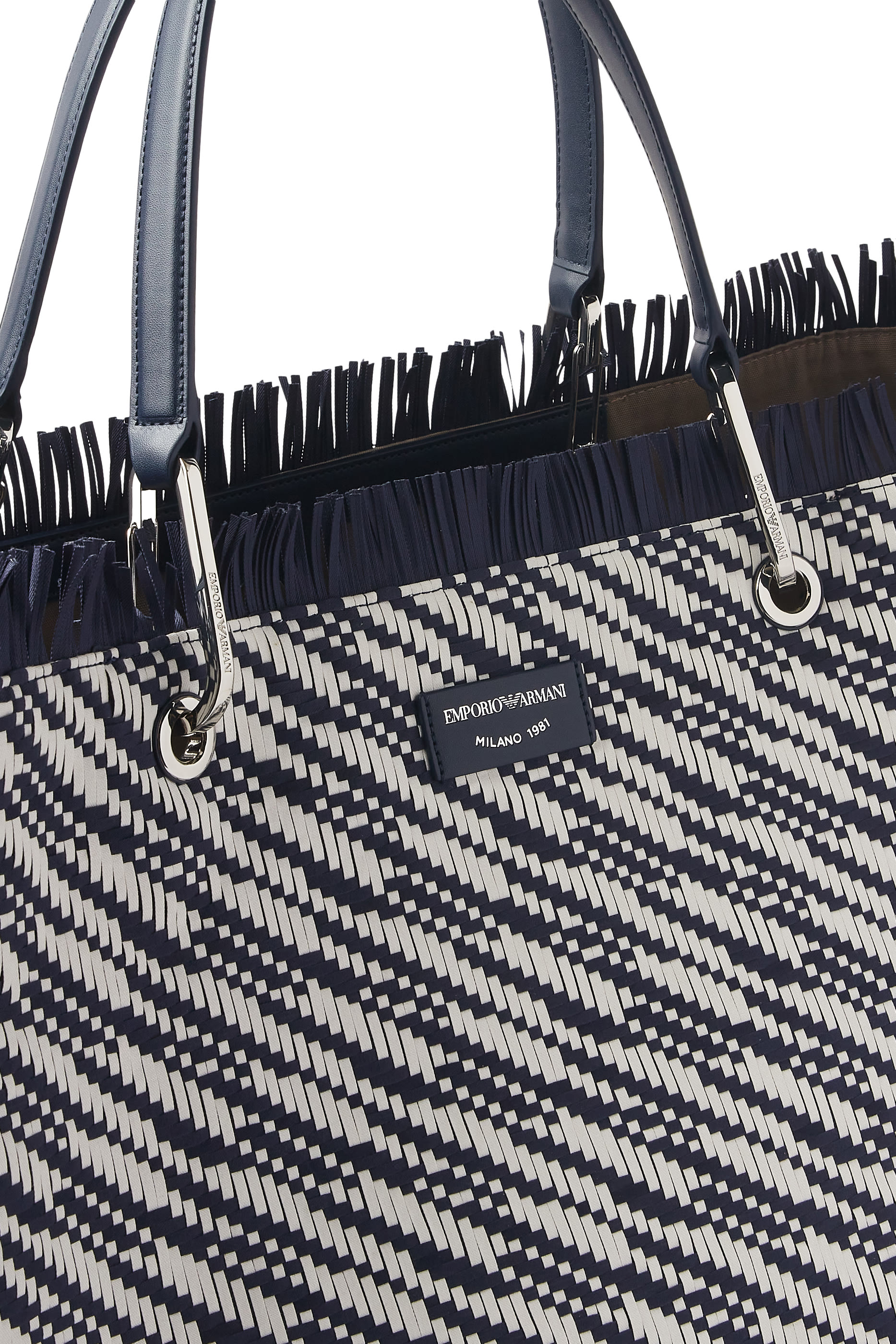 حقيبة يد بشعار الماركة قنب