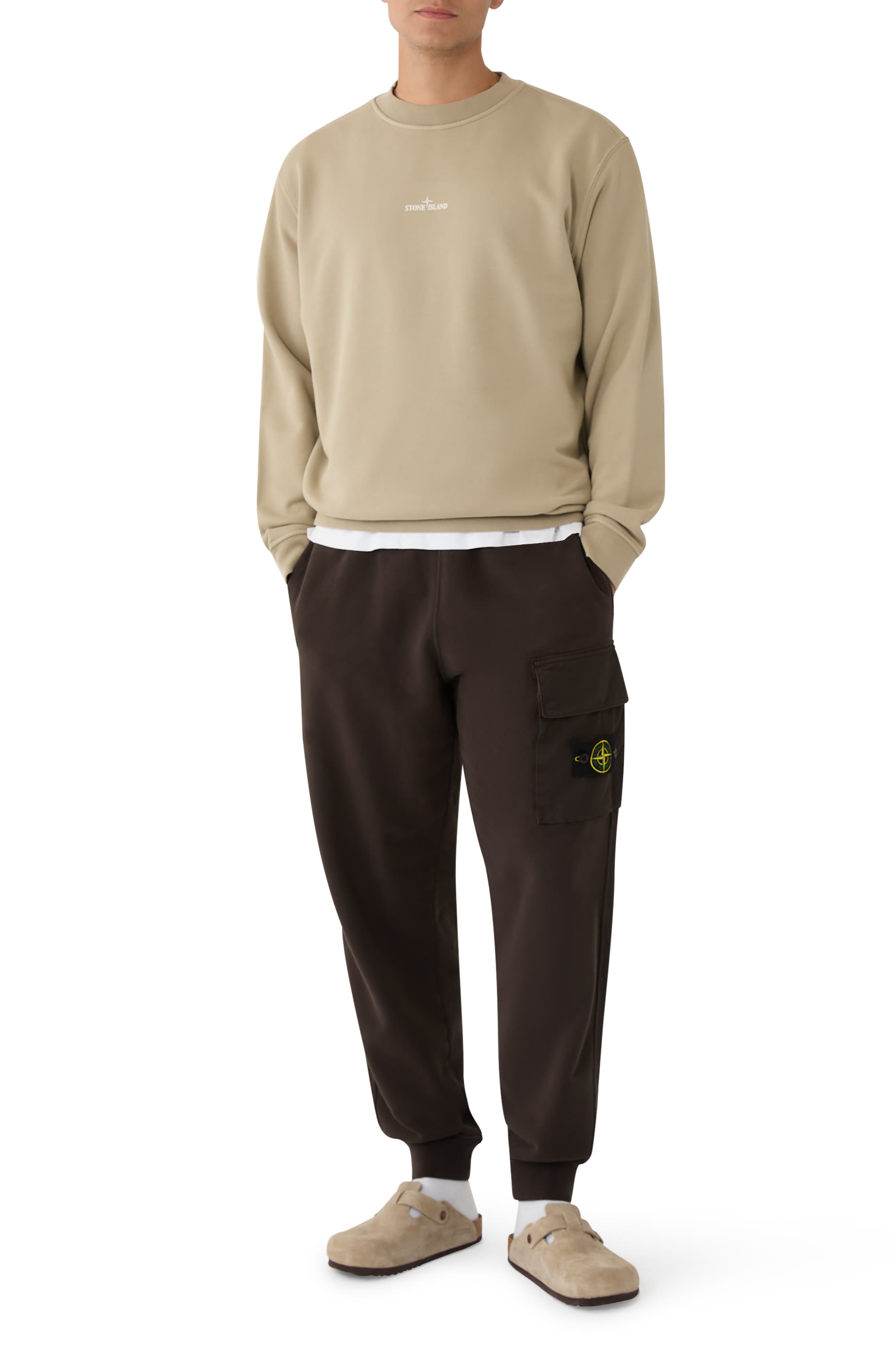 سويت شيرت بقصة فضفاضة وياقة ضيقة