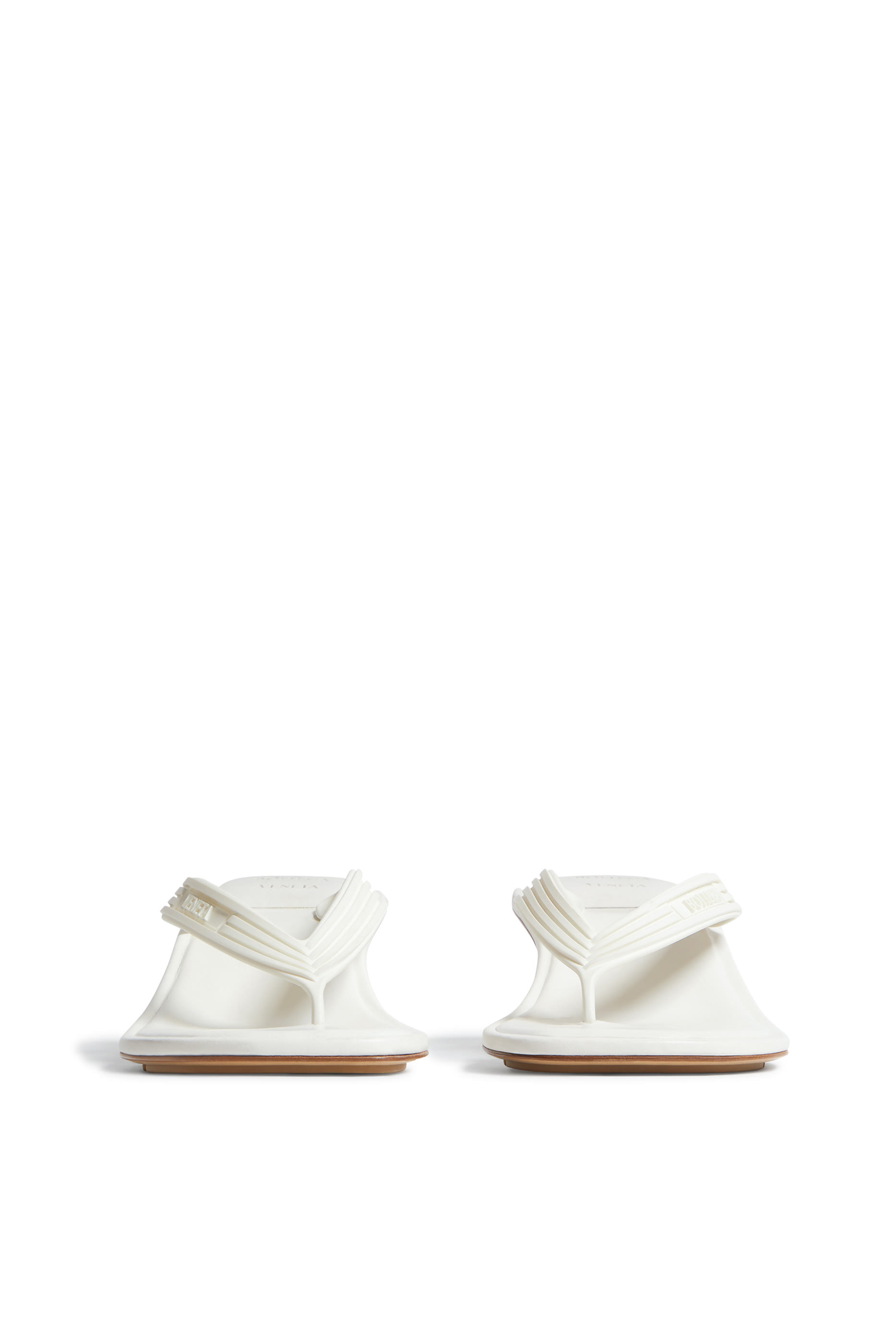 صندل سامبيري 50 بتصميم ثونج