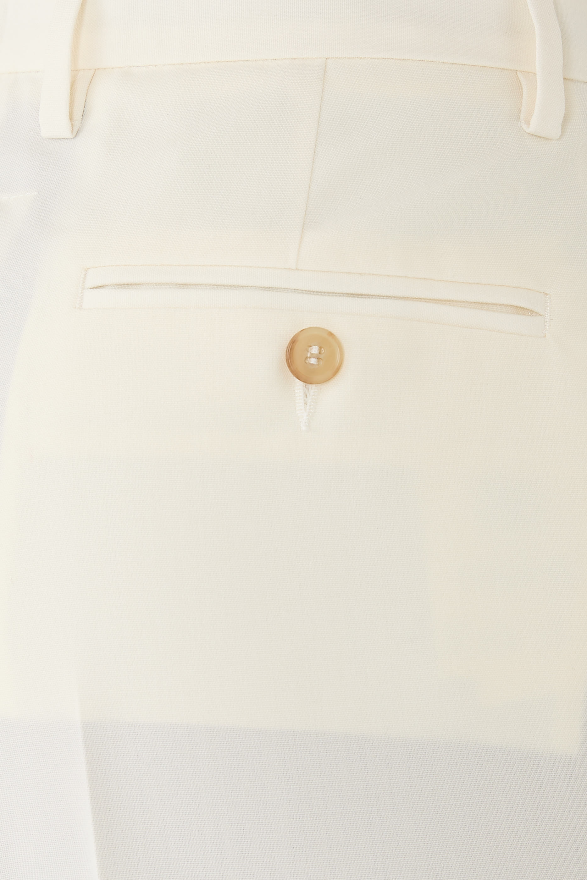 بنطال بطيات