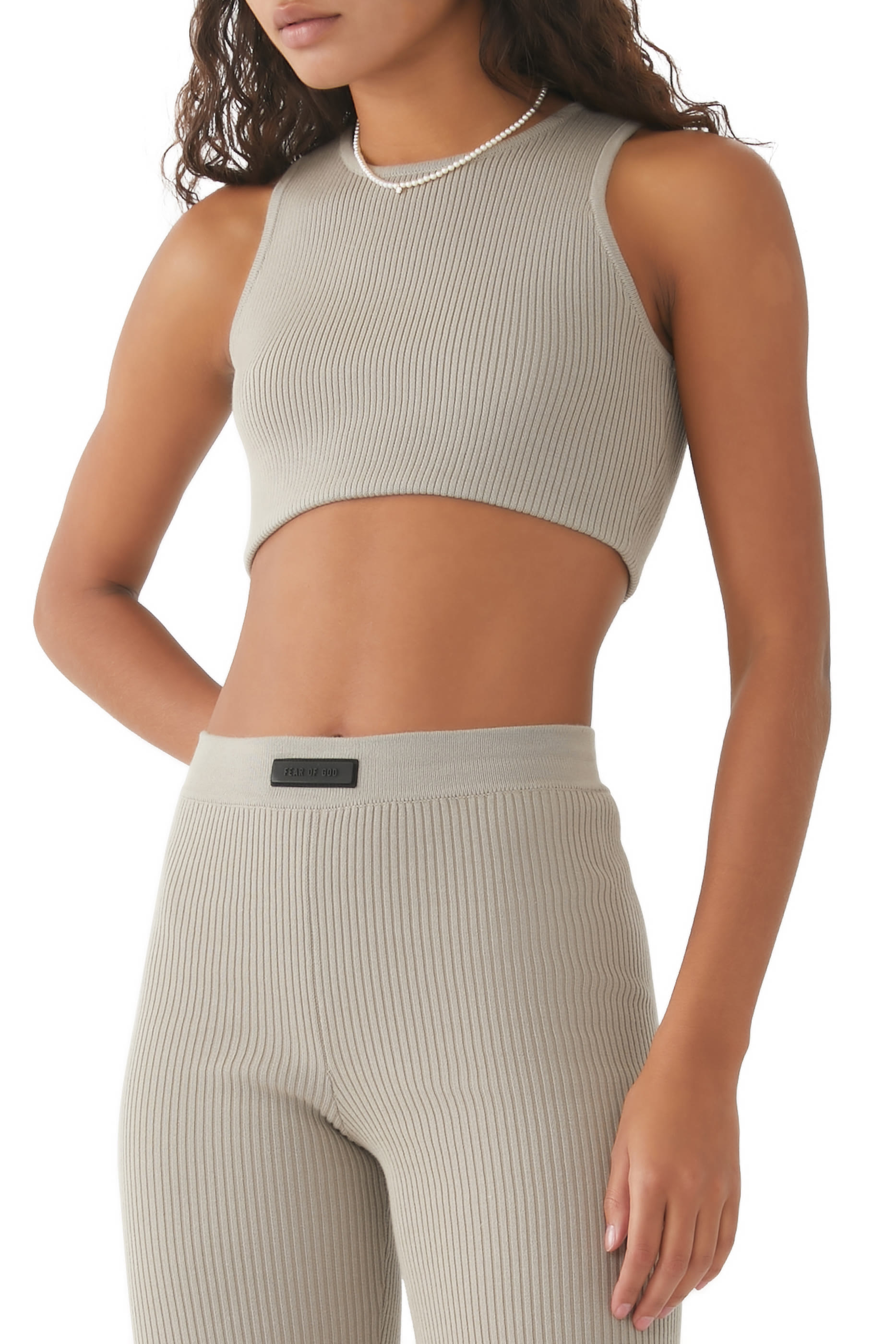 بلوزة رياضية بدون أكمام