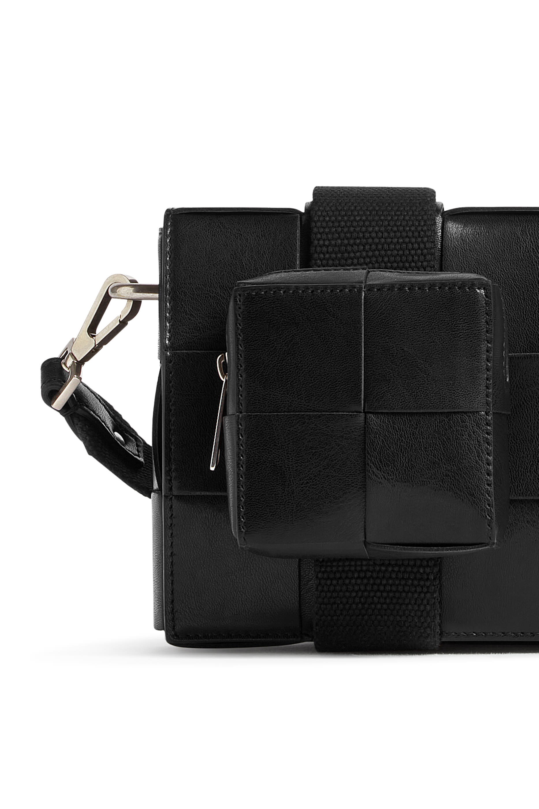 حقيبة كروس كاسيت