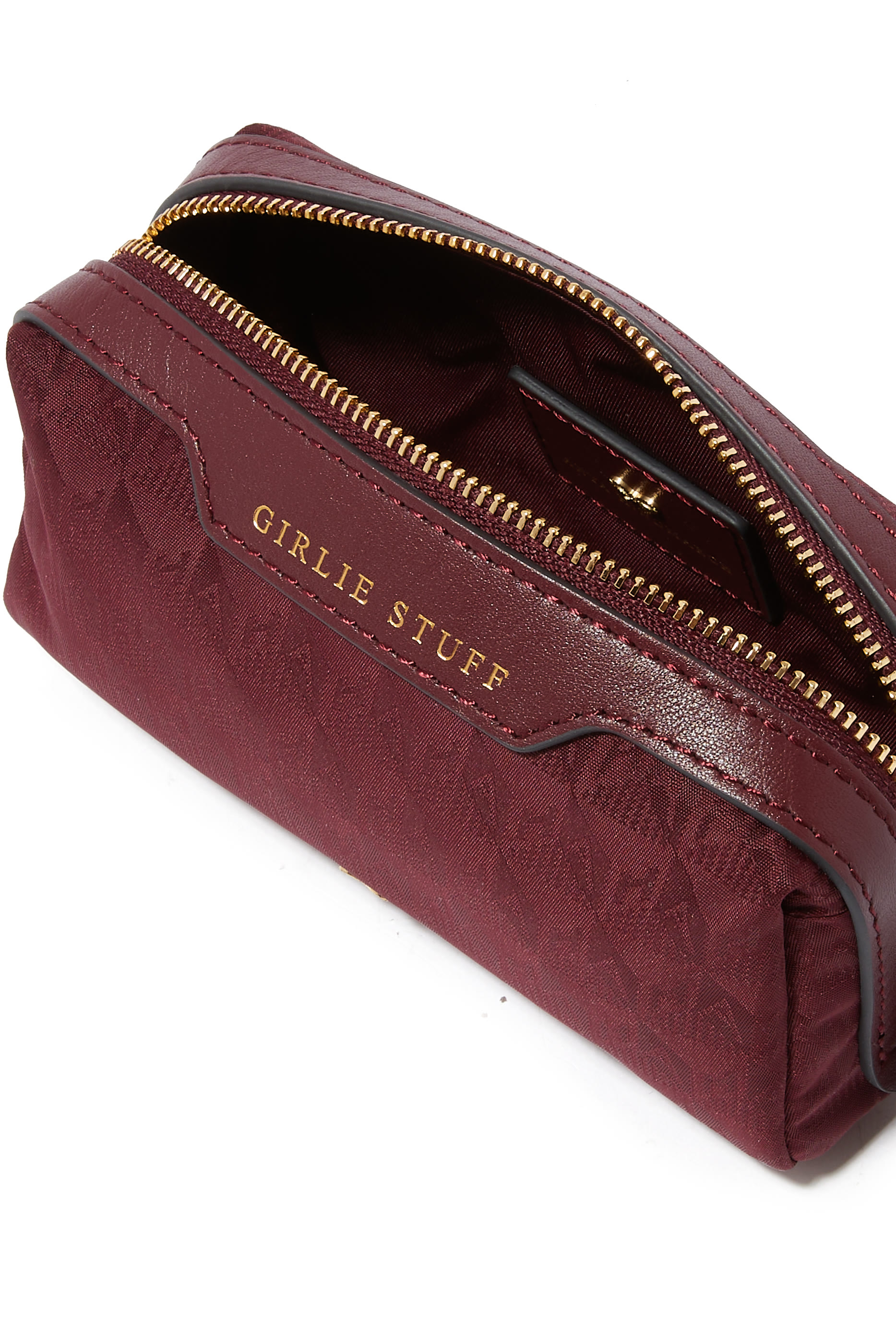 حقيبة جيرلي ستاف صغيرة بشعار الماركة