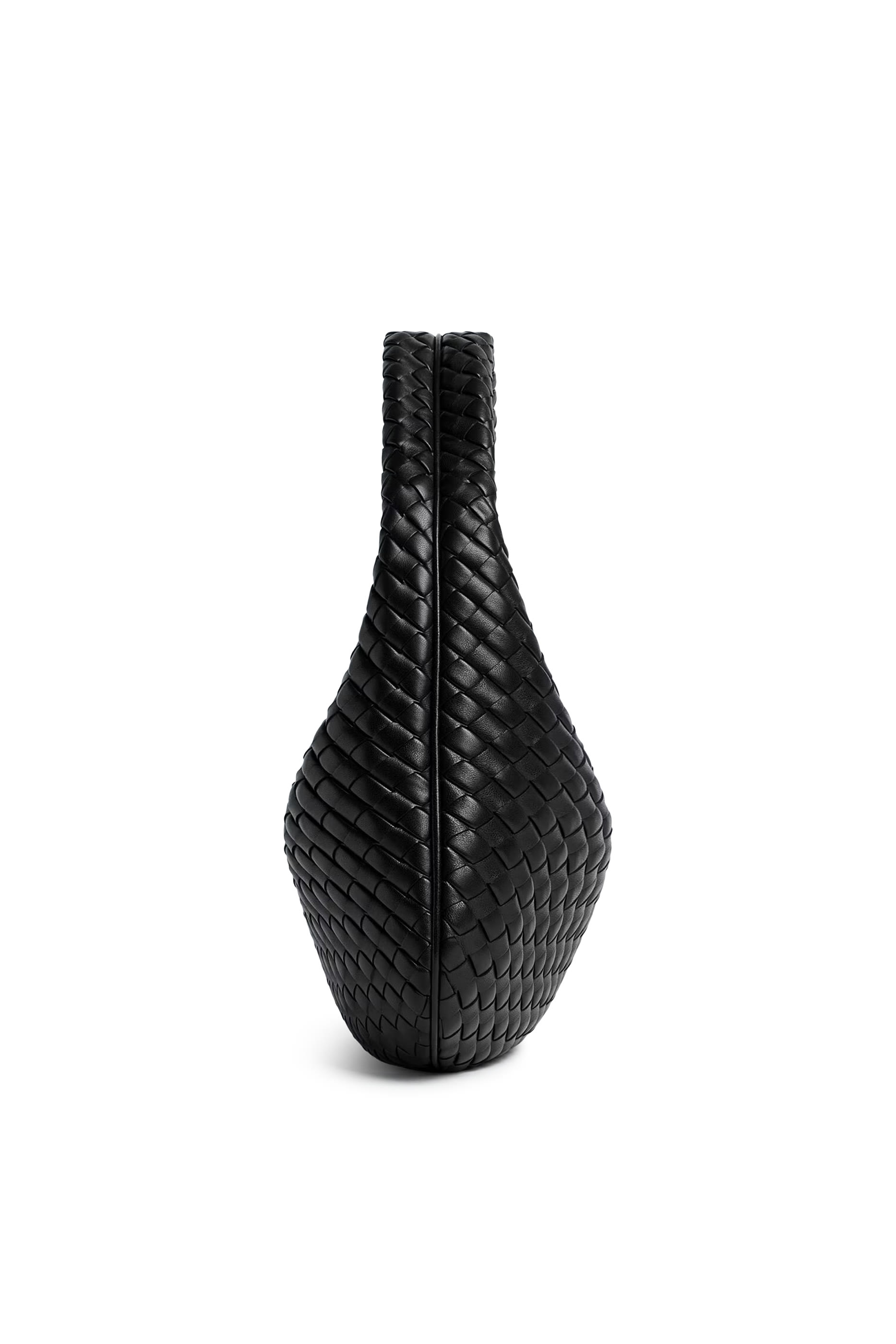 حقيبة كتف فينيتا