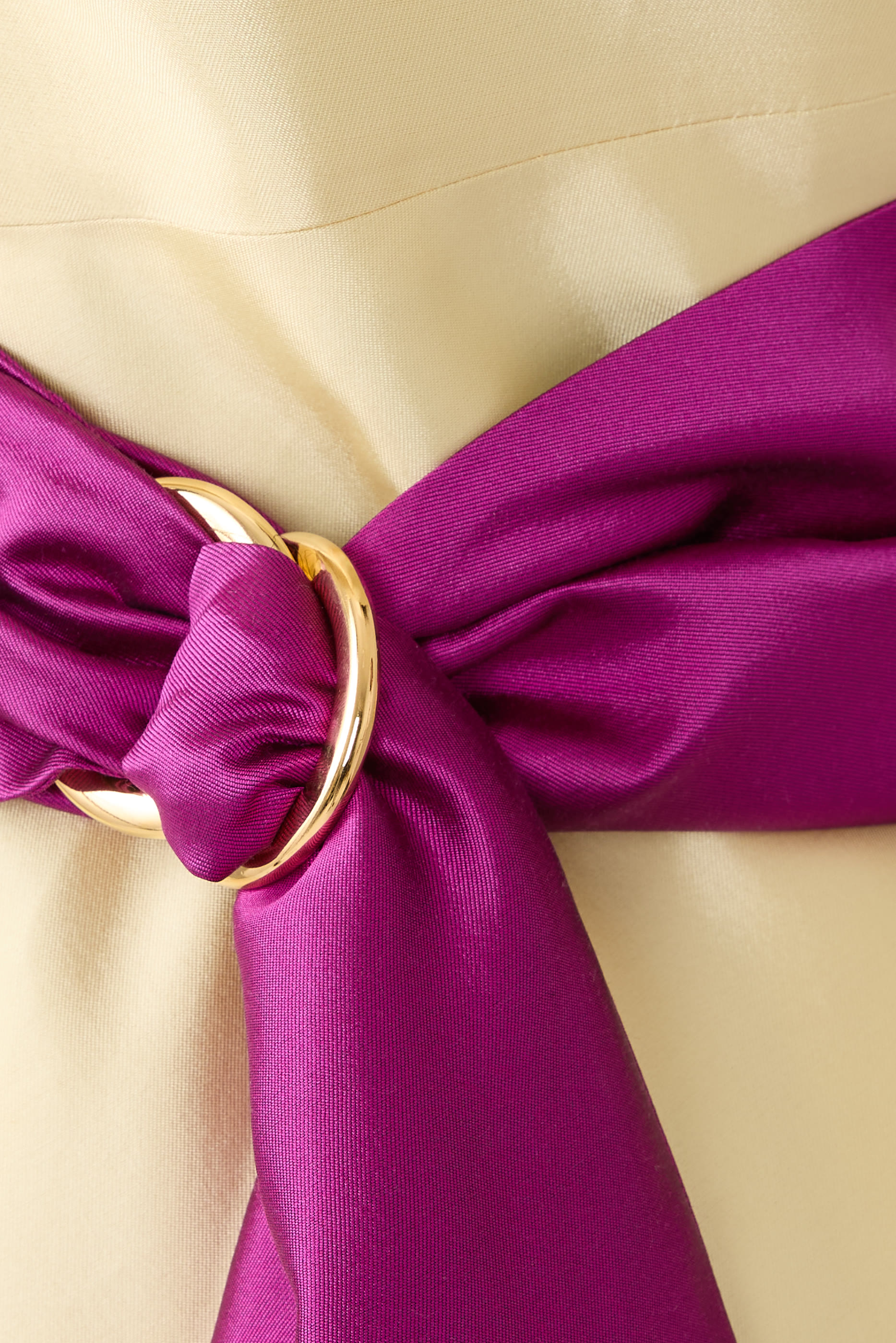 فستان سهرة زولاني + سيمون صوف وحرير بحزام