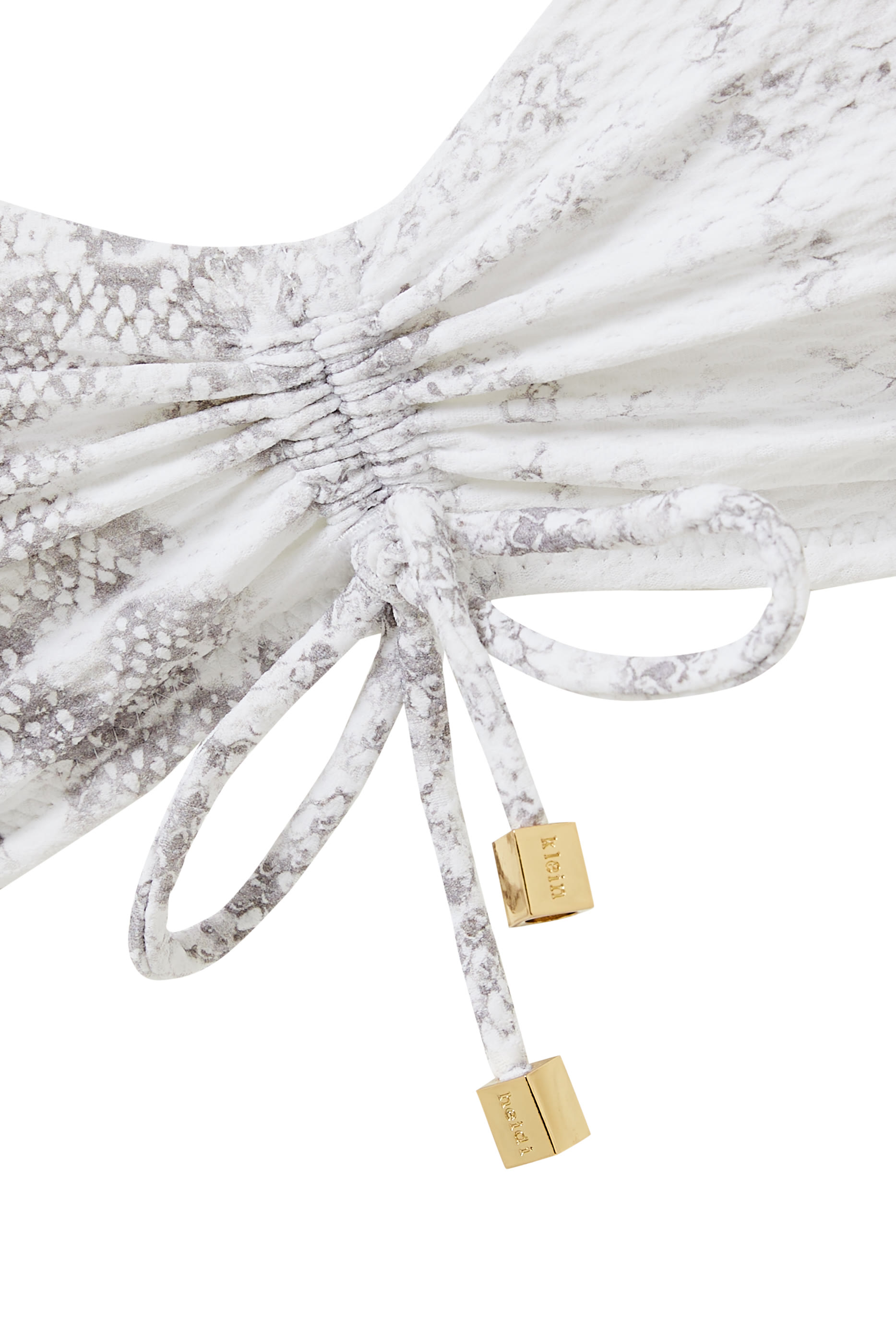 قطعة بيكيني علوية بتصميم باندو منحوت