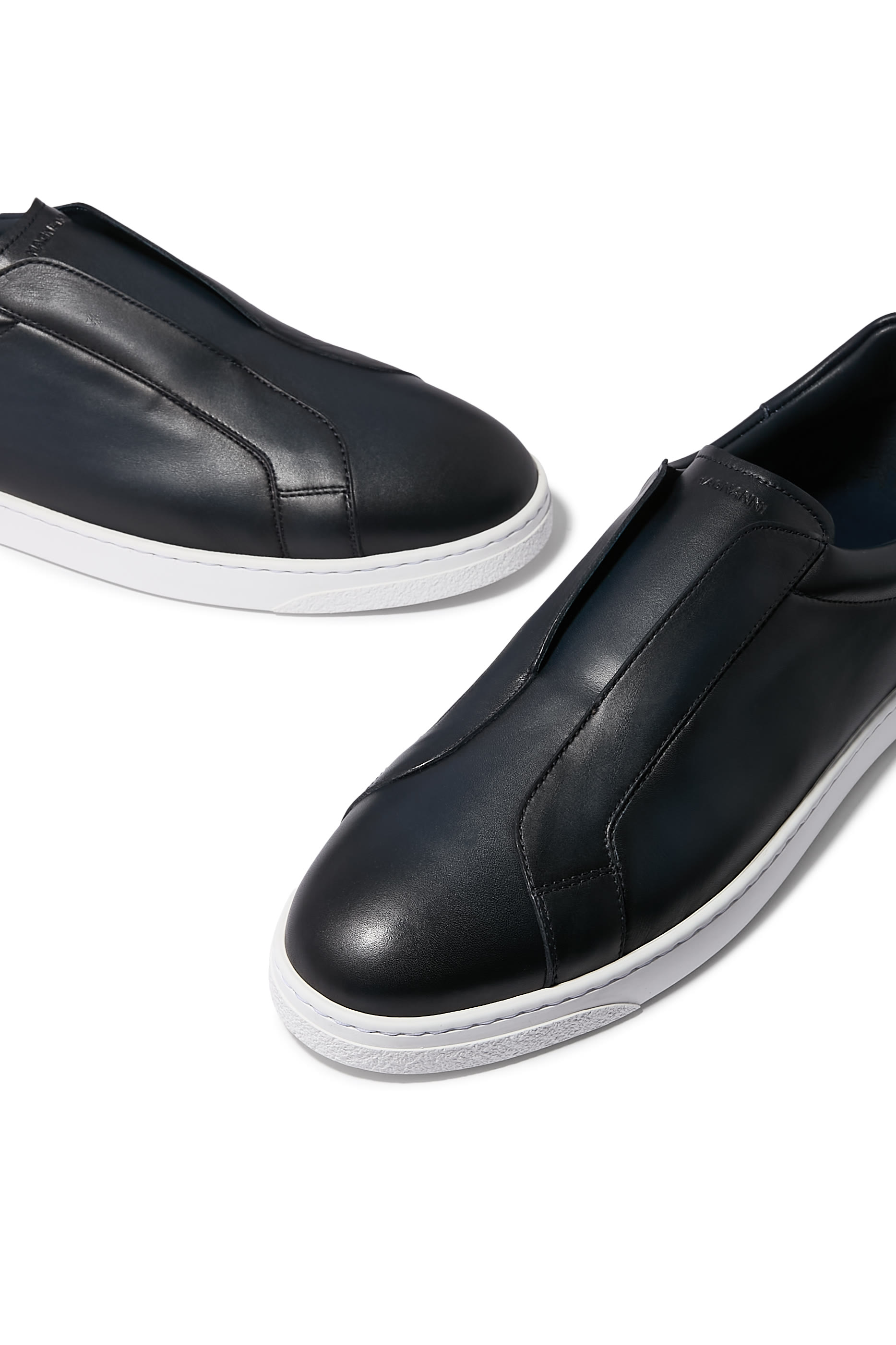 سنيكرز جاسول