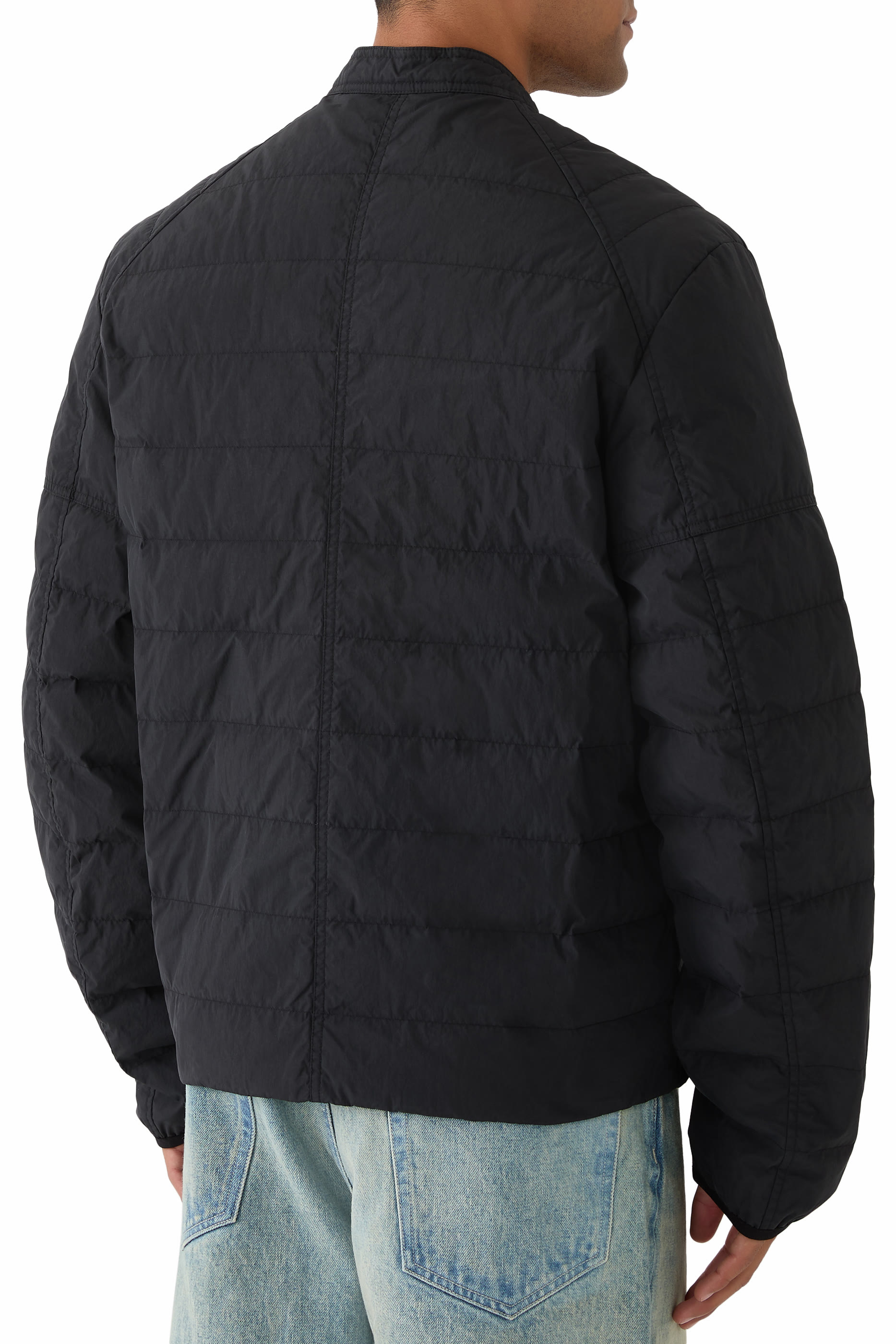 جاكيت مبطن بالزغب بسحاب وشعار الماركة