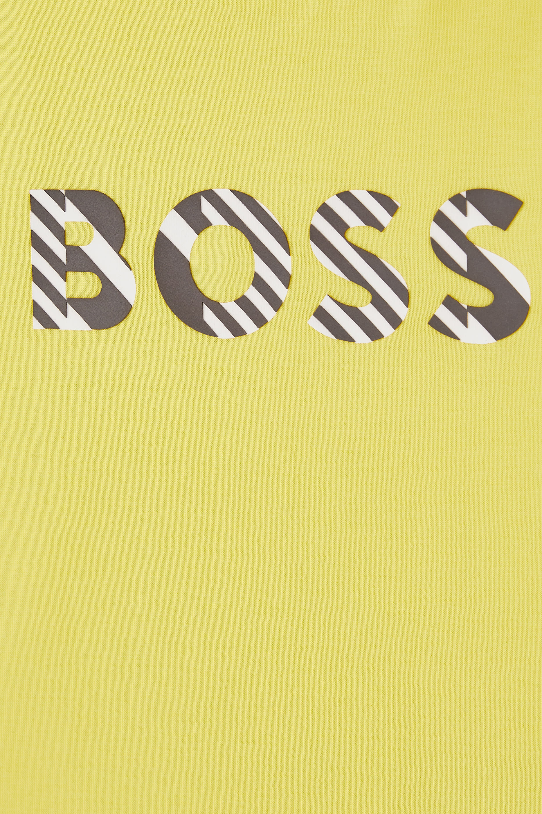 تيشيرت بشعار الماركة للأطفال