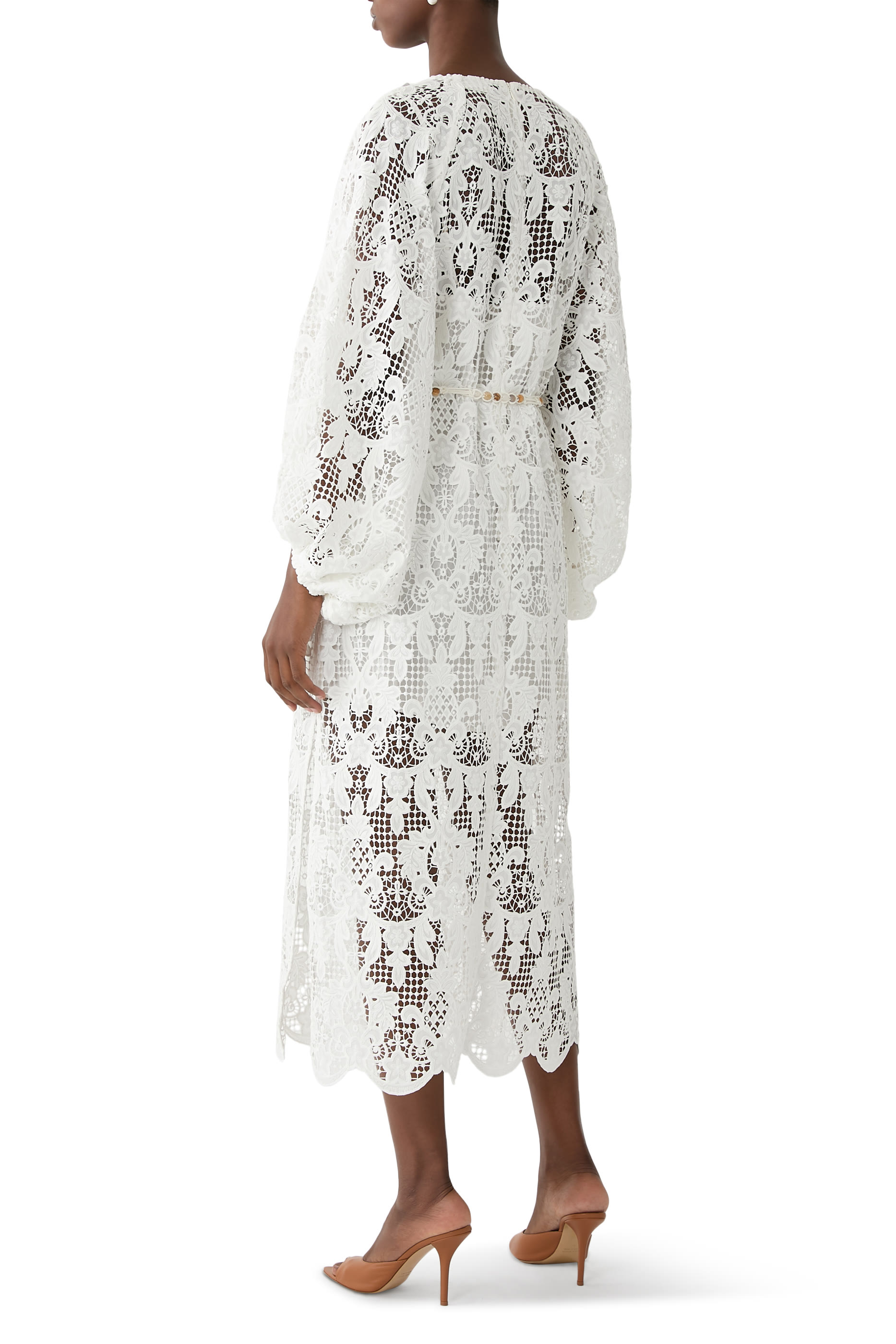 فستان متوسط الطول دانتيل