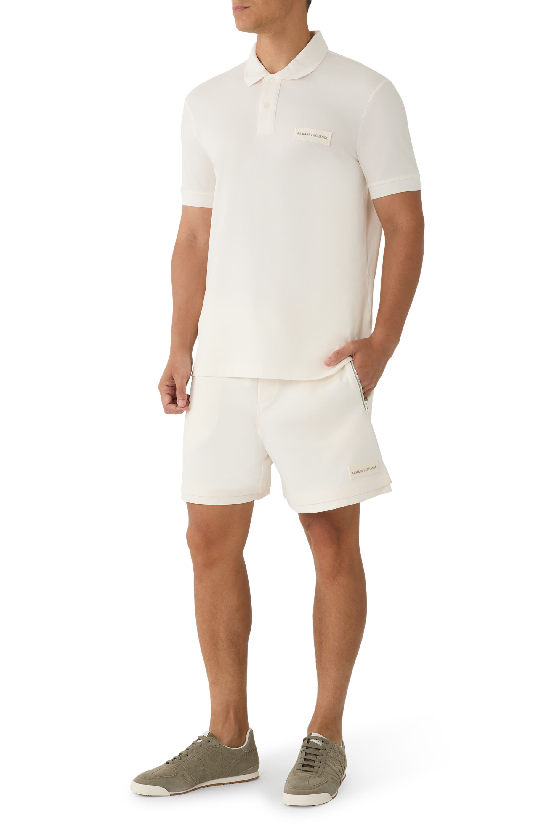 شورت رياضي بجيوب بسحاب