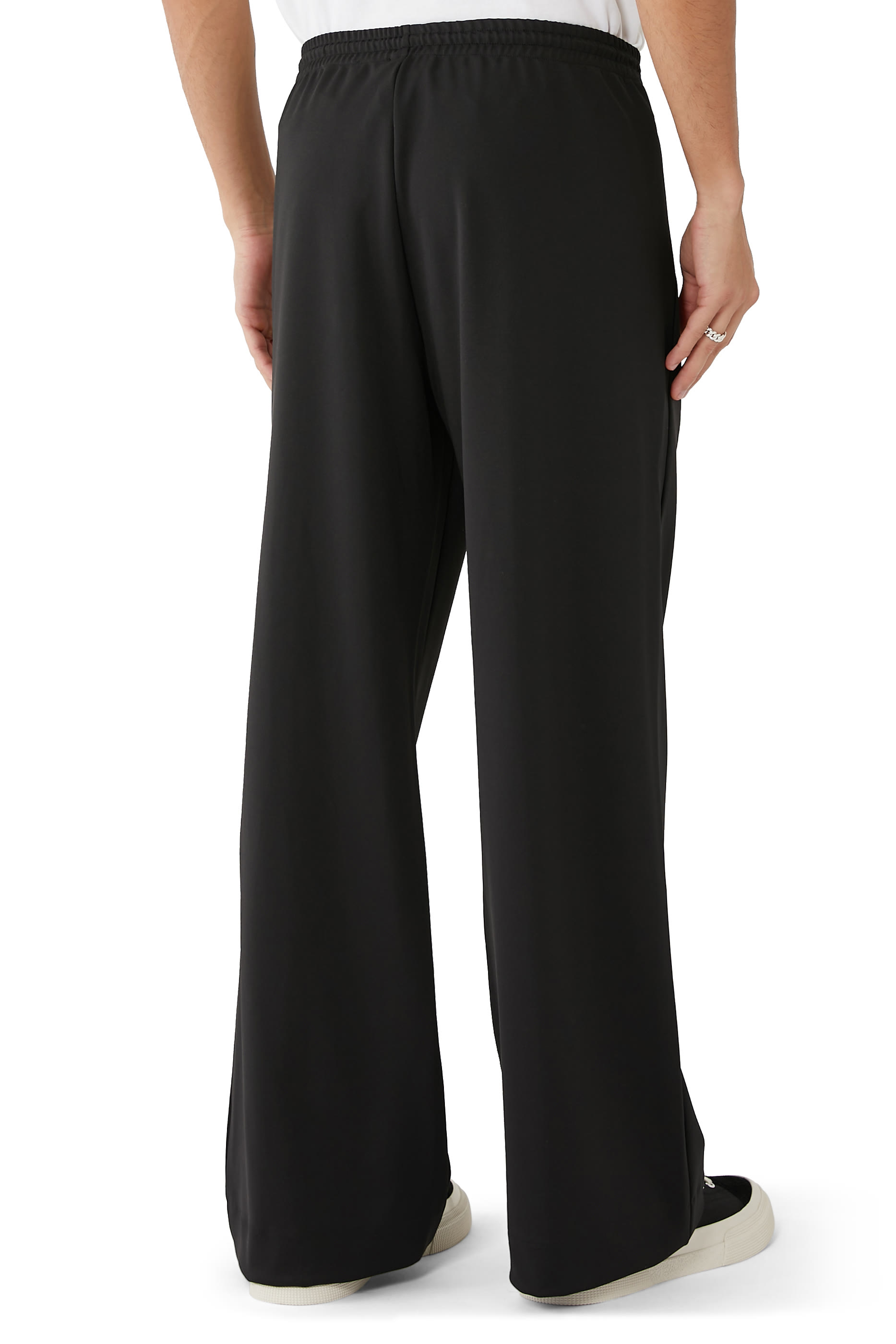 بنطال رياضي بحافة واسعة