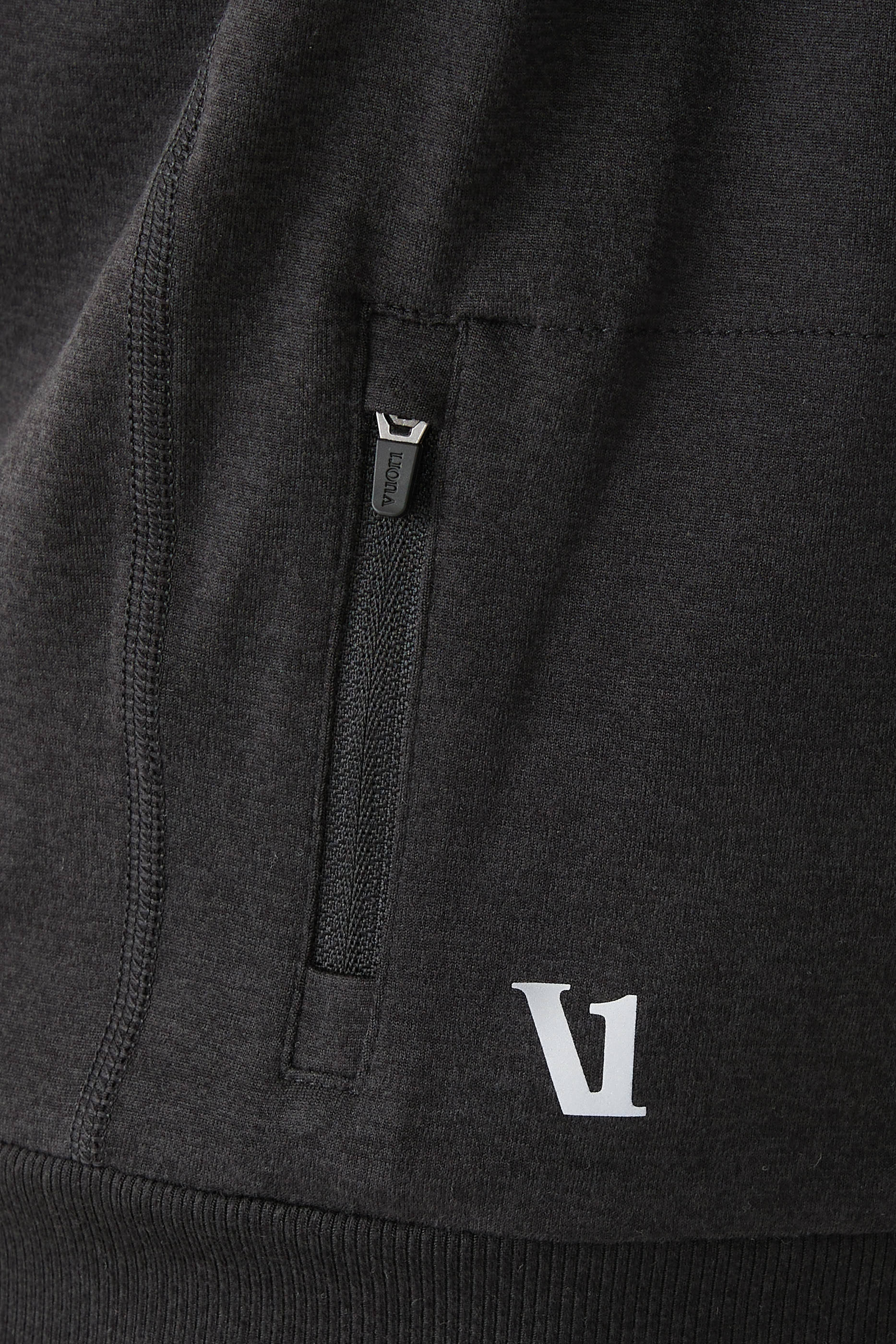 سويت شيرت بونتو برفورمنس بياقة ضيقة