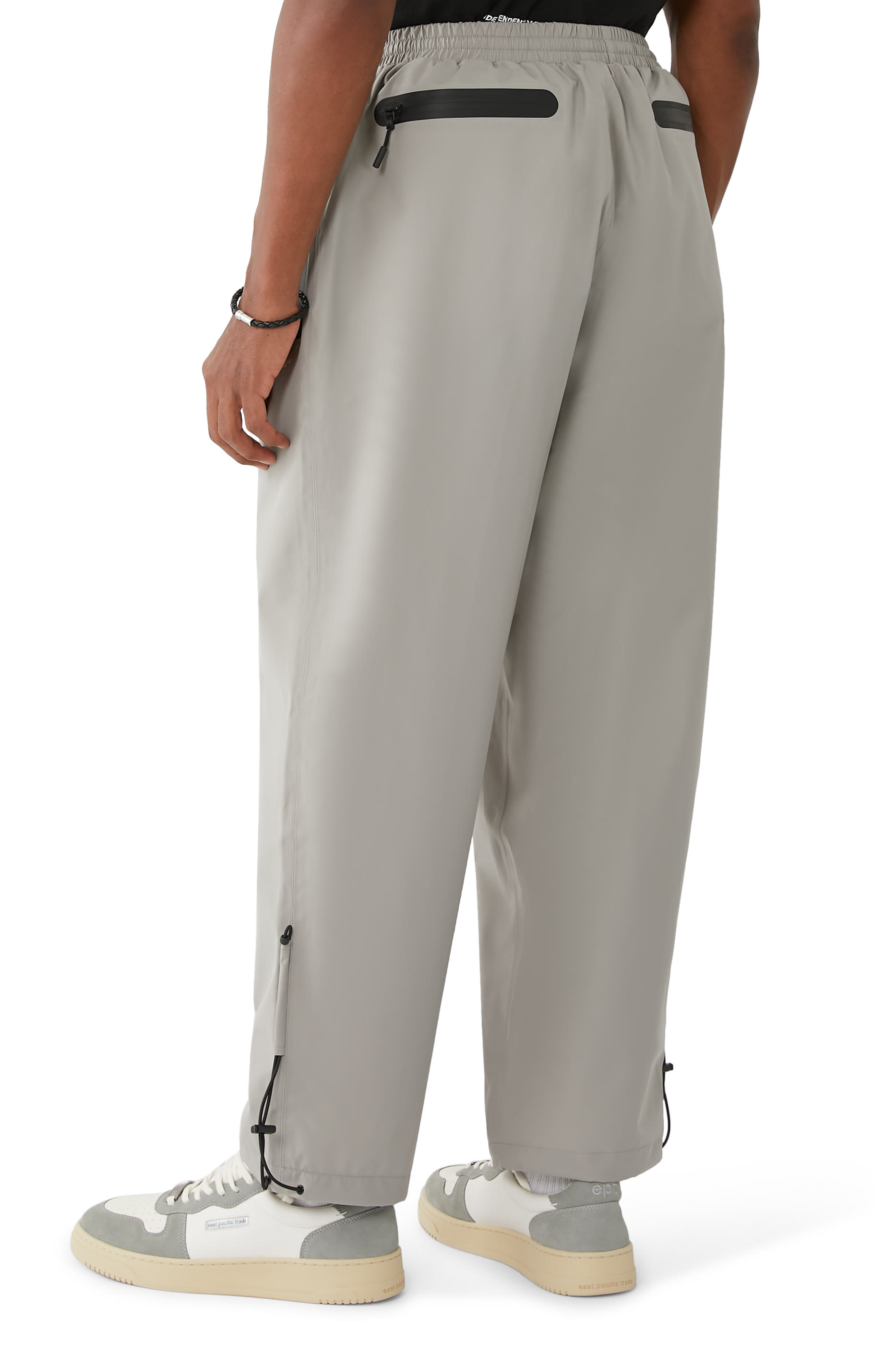 بنطال رياضي في 2 شل