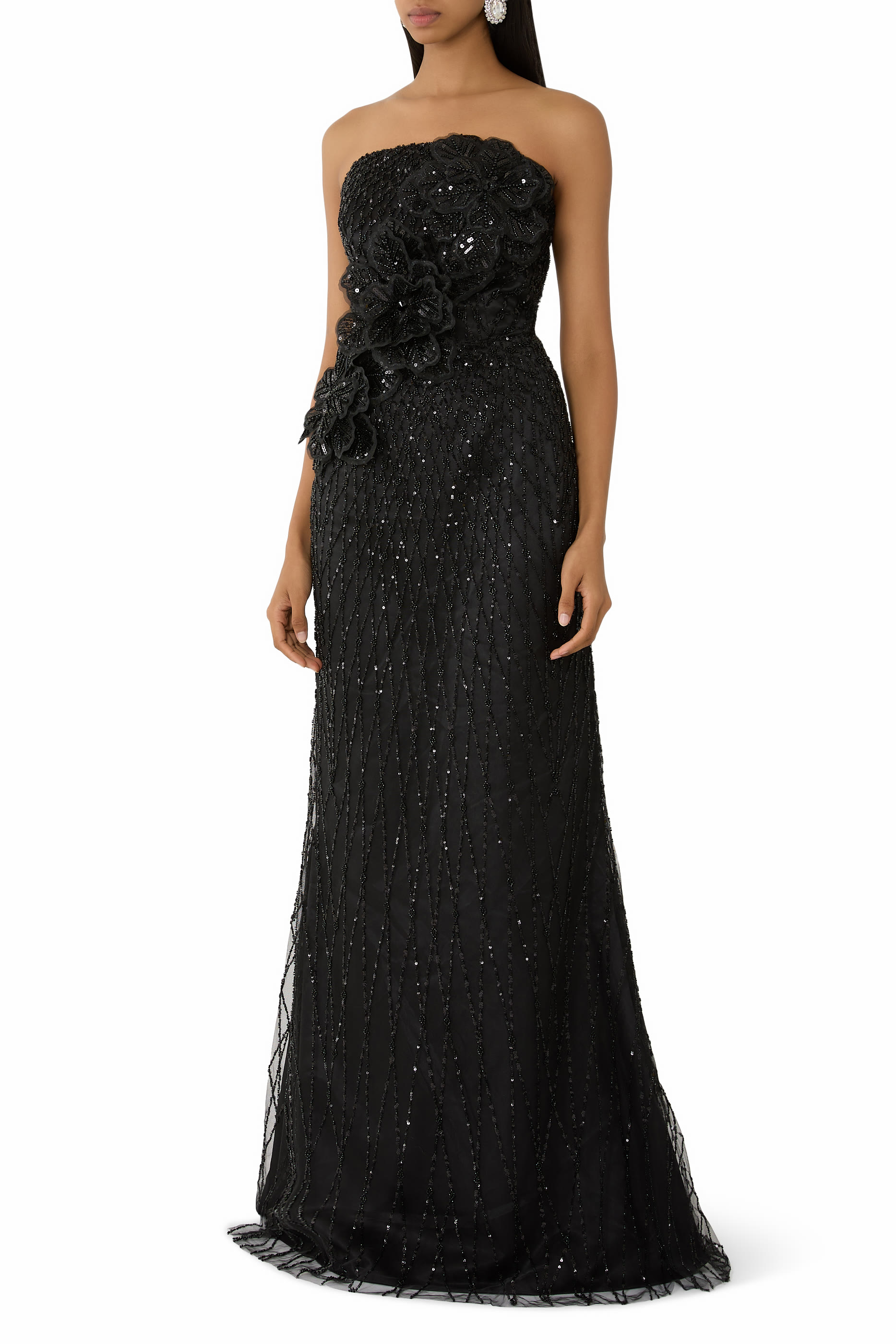 فستان سهرة بلا حمالات