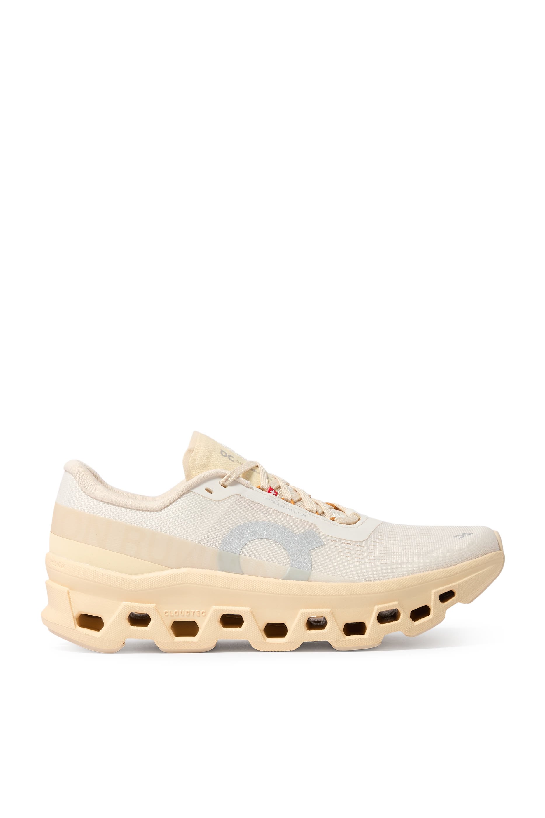 سنيكرز كلاودمونستر