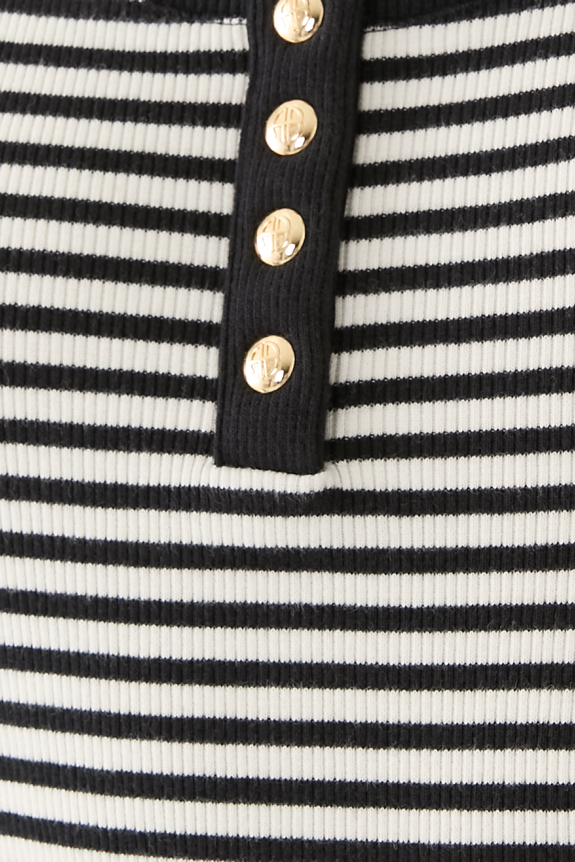 فستان أليسيا بلا أكمام متوسط الطول 