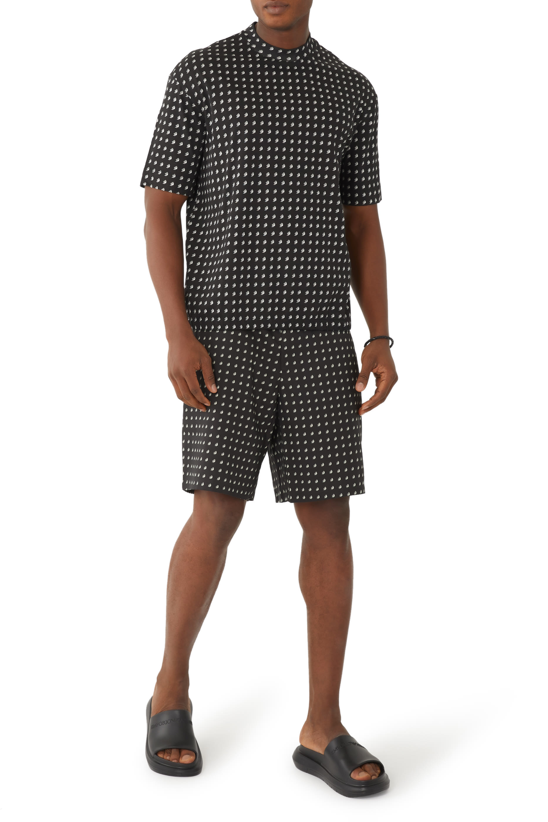 تيشيرت بشعار النسر بحجم صغير