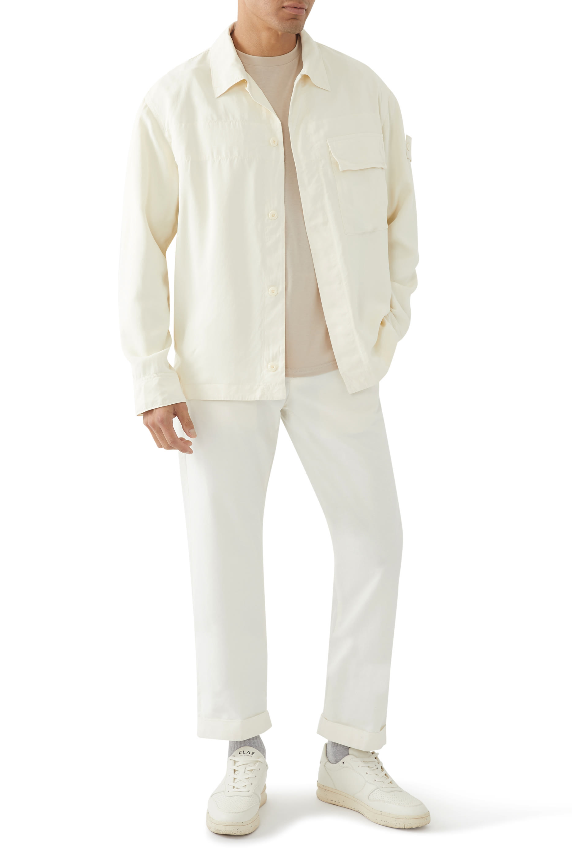 جاكيت بنمط قميص برقعة شعار الماركة بلون مماثل