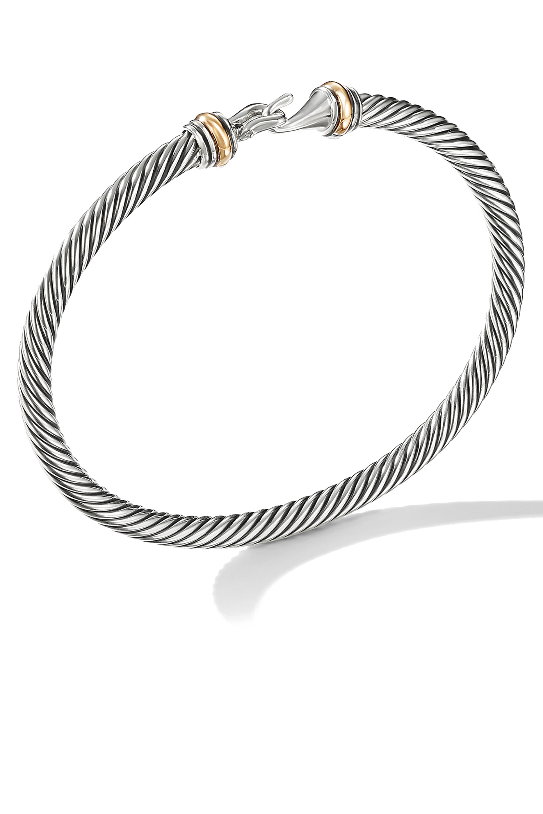 سوار مجدول بمشبك