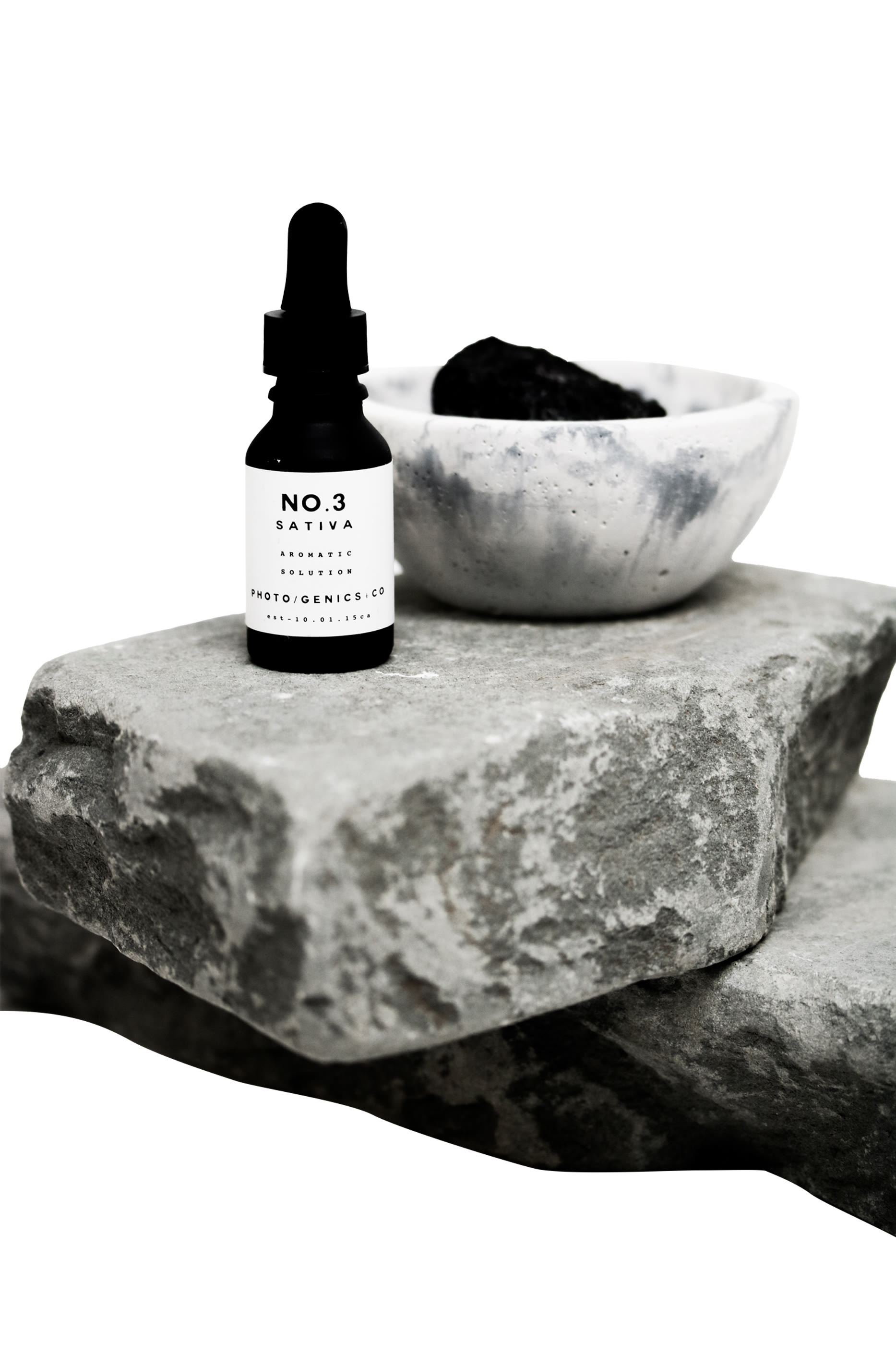 موزع عطرNo.3  ساتيفا في وعاء خرساني