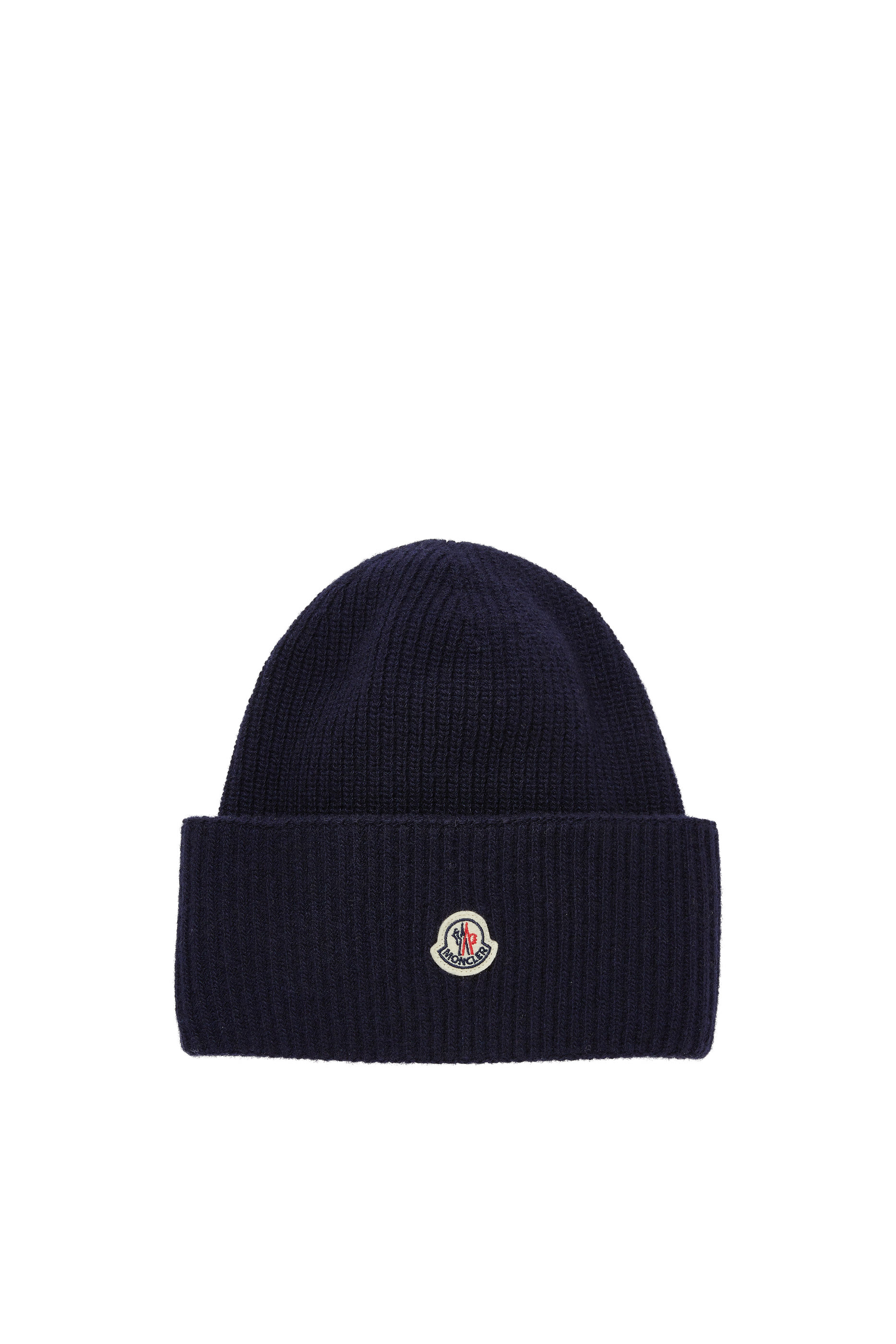 قبعة بشعار الماركة