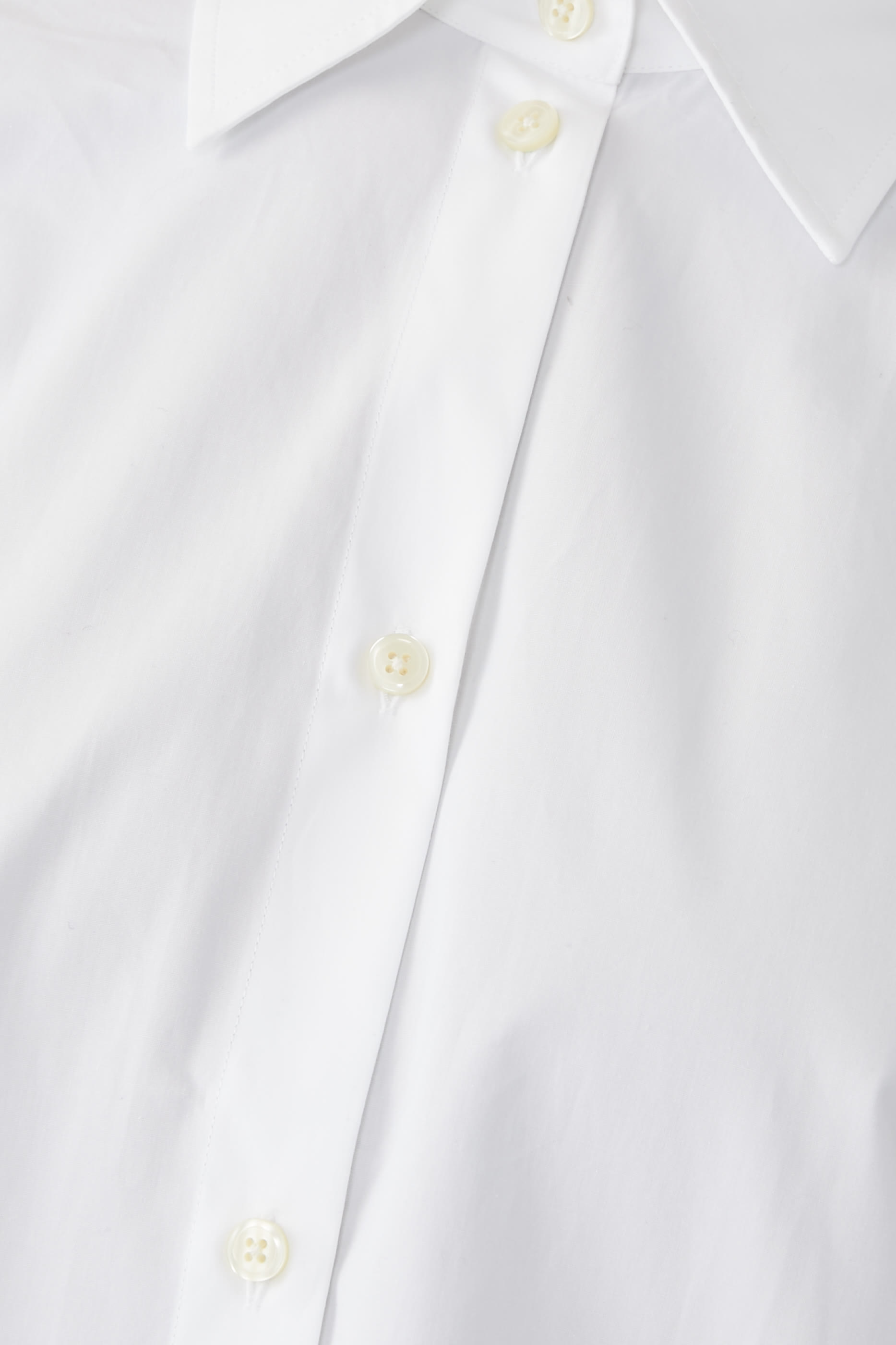 قميص بلاك بفتحة