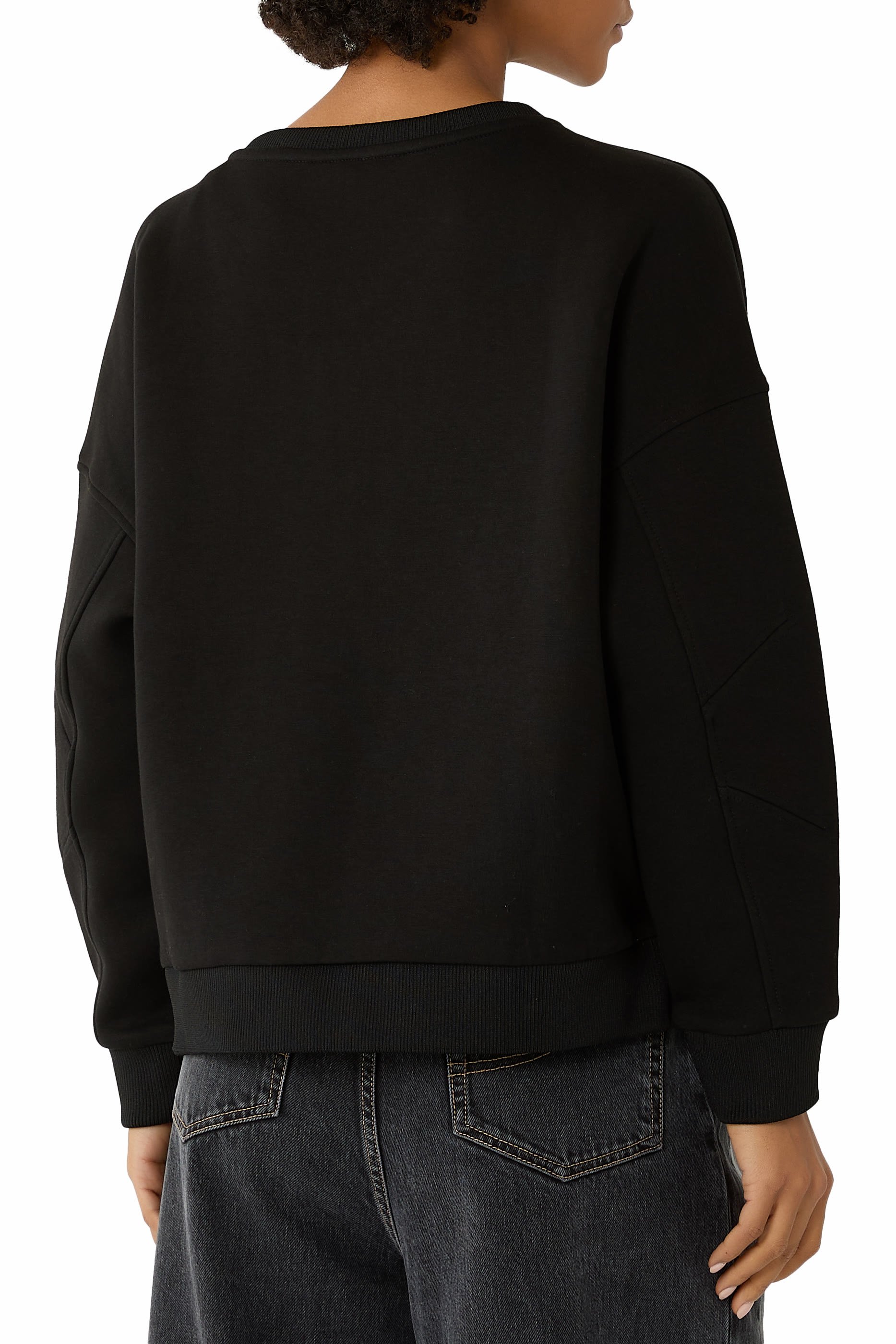 سويت شيرت بقصة فضفاضة