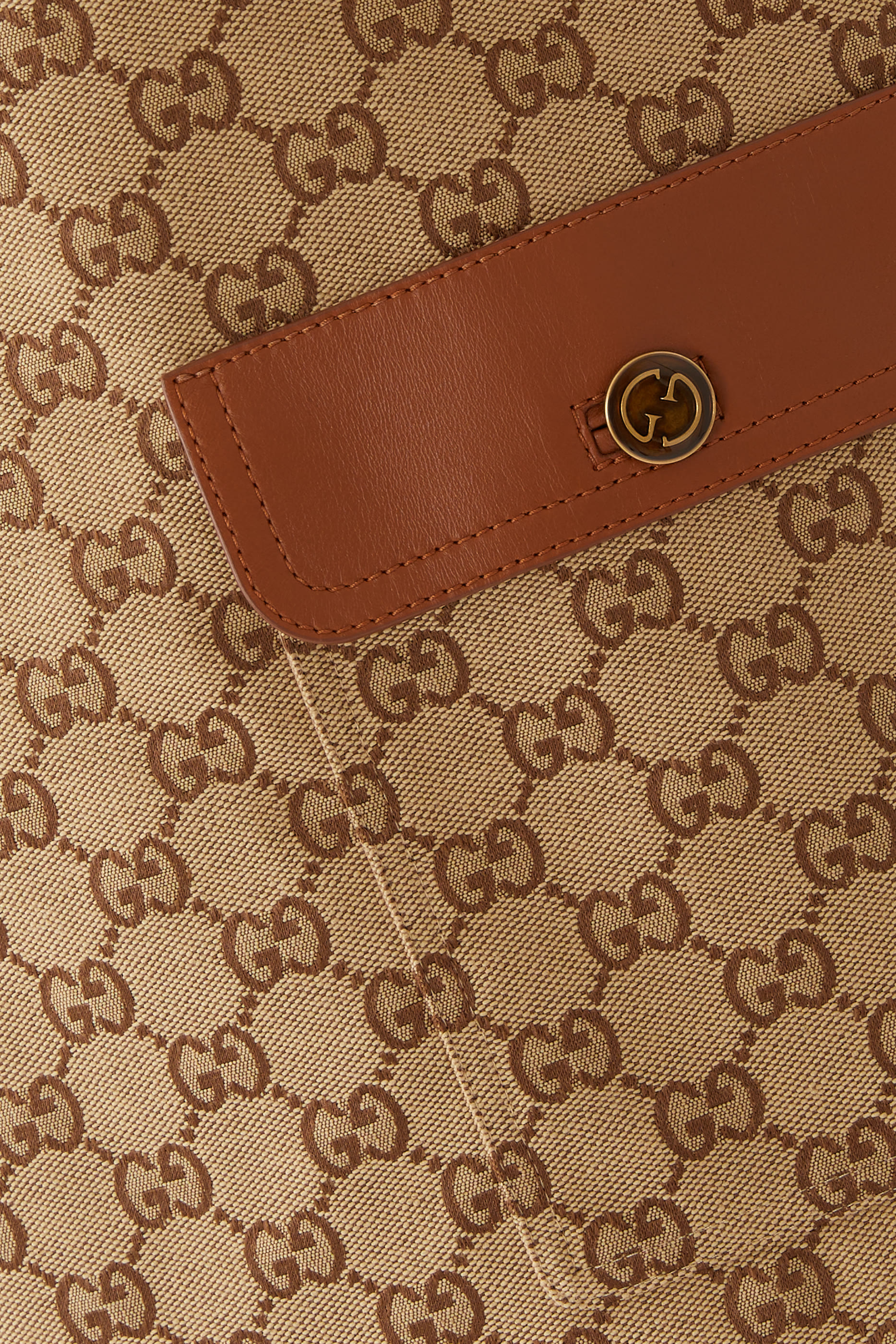 فستان بشعار الماركة قماش قنب