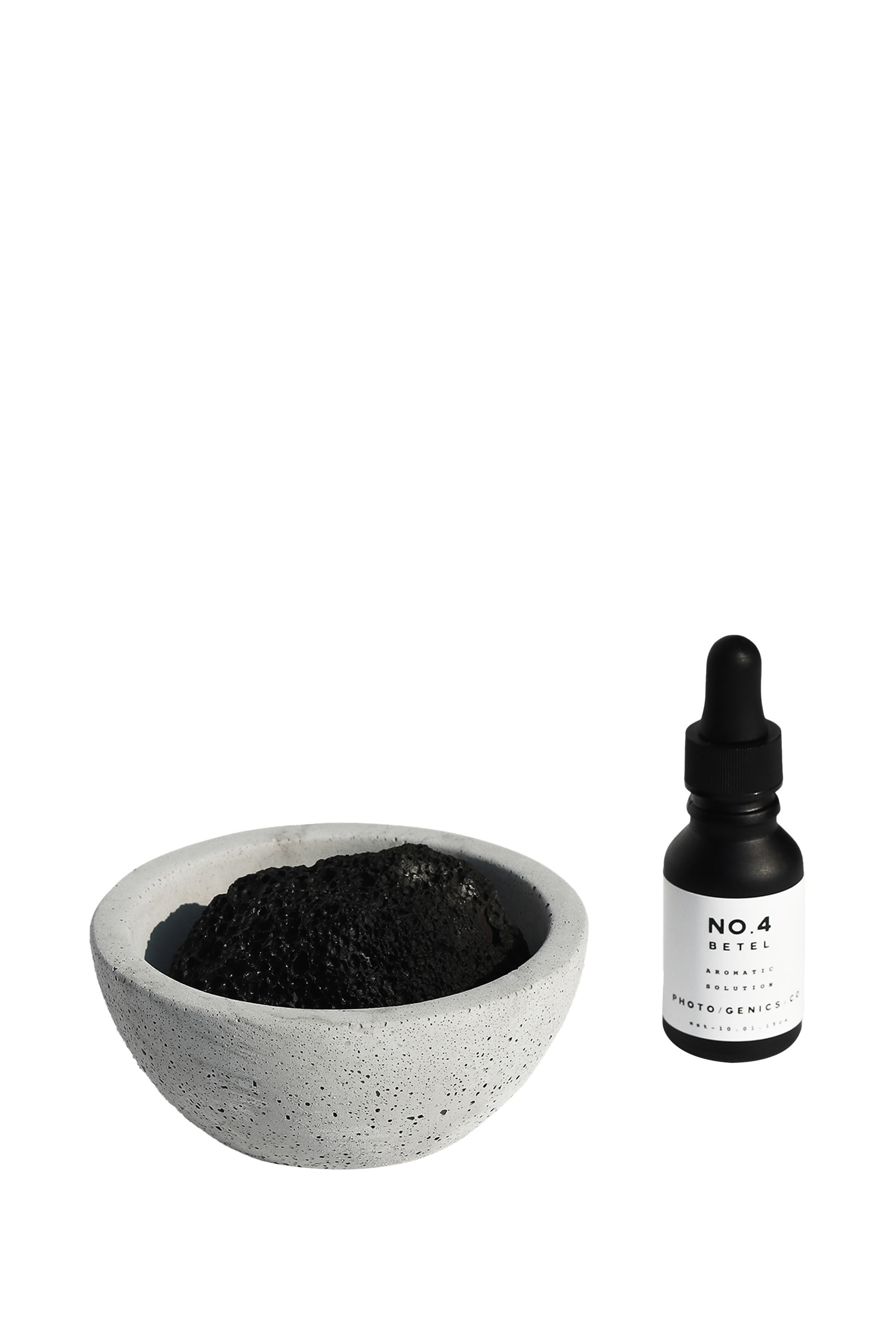 طقم موزع عطر No.4 باتل في وعاء خرساني