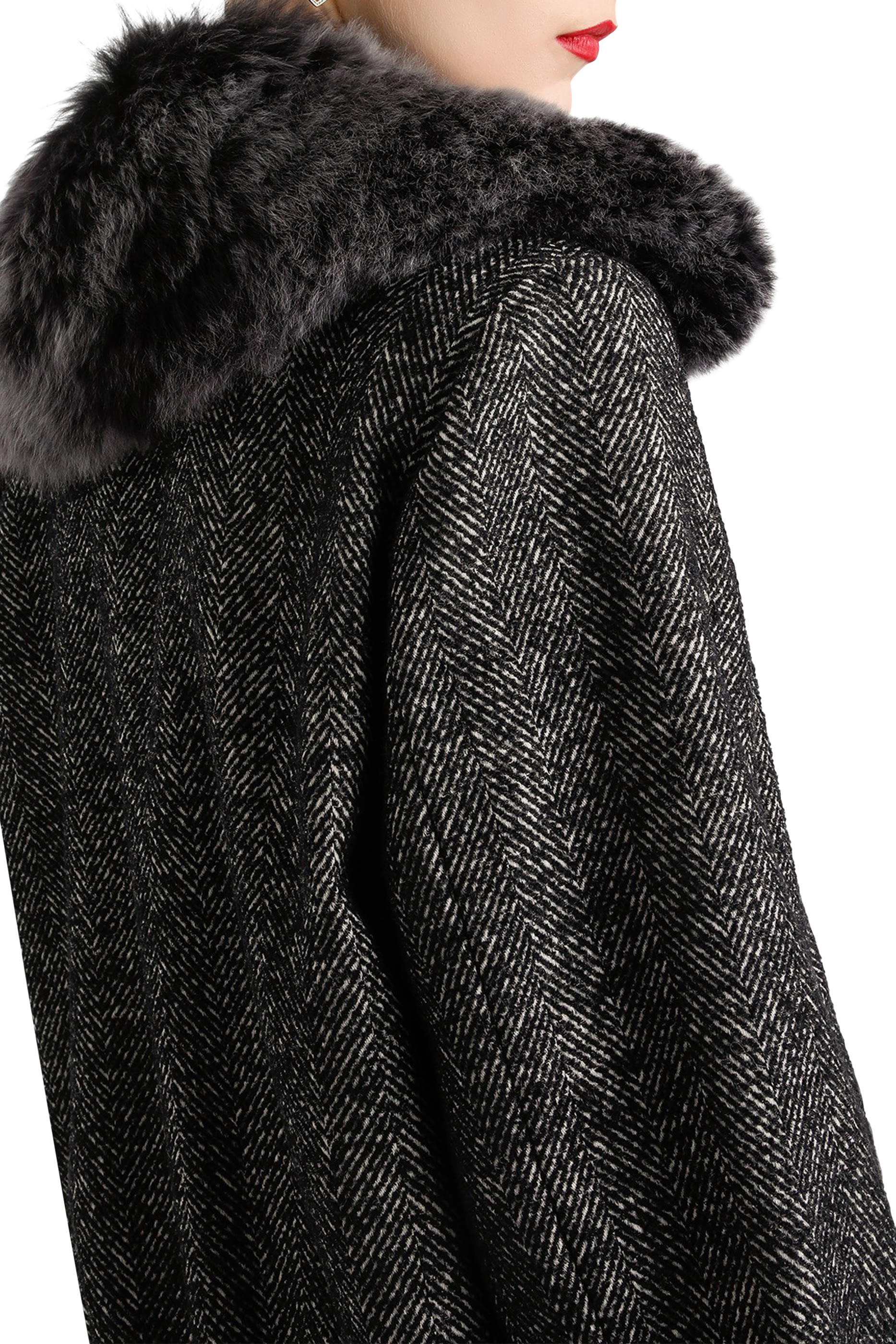 جاكيت بخطوط شيفرون صوف