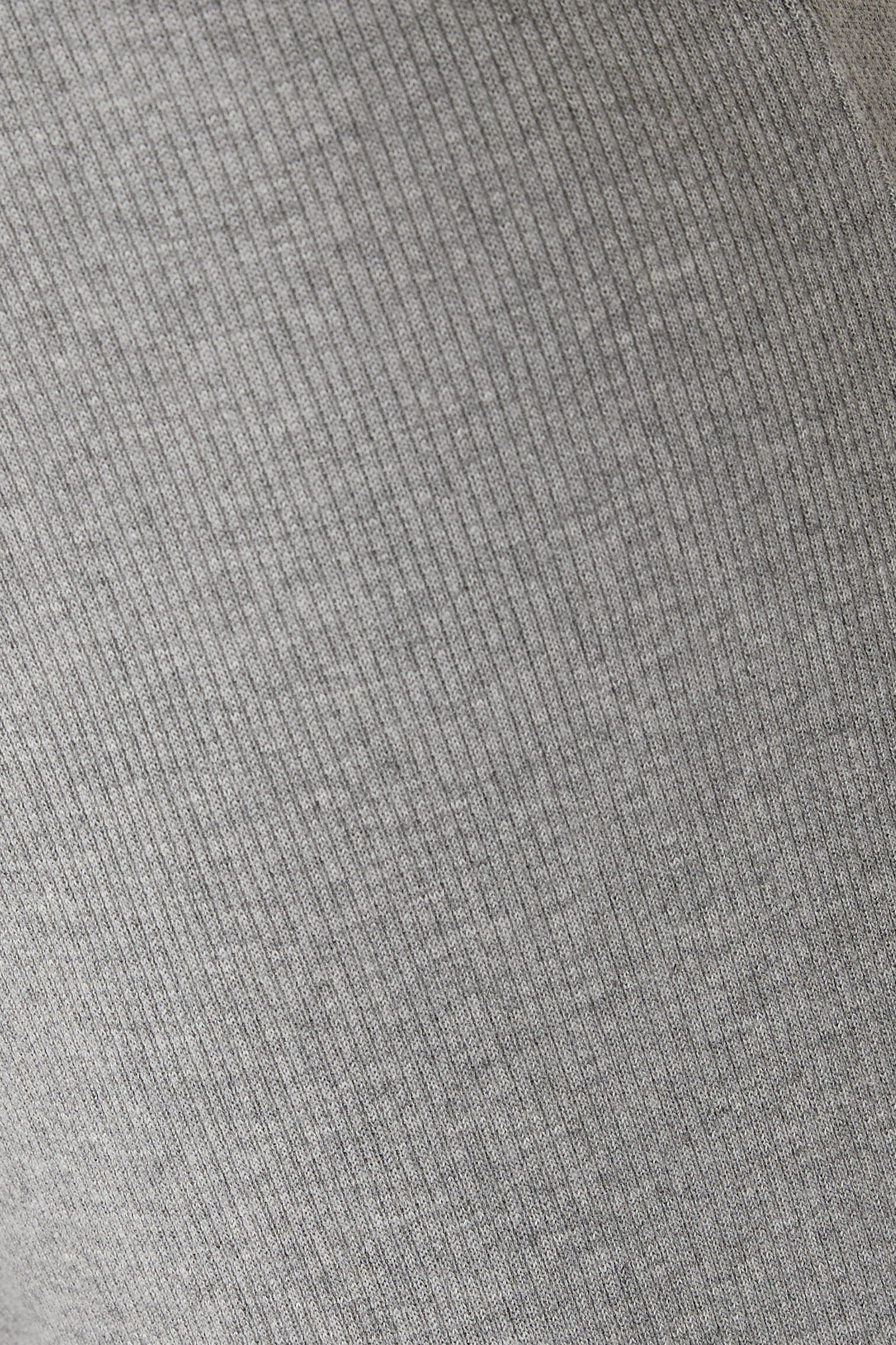 بنطال سهل الارتداء بقصة ساق واسعة