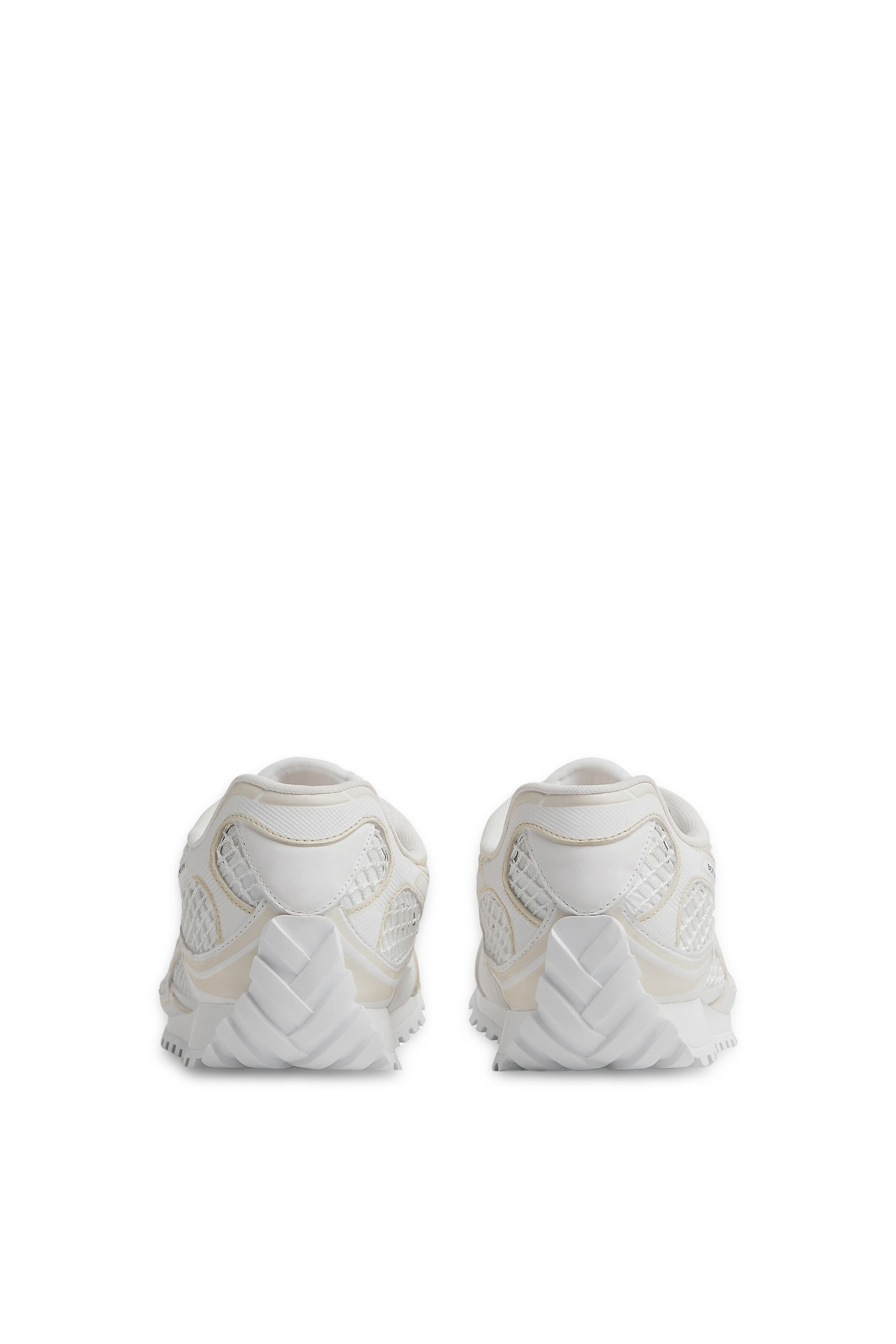 سنيكرز أوربيت