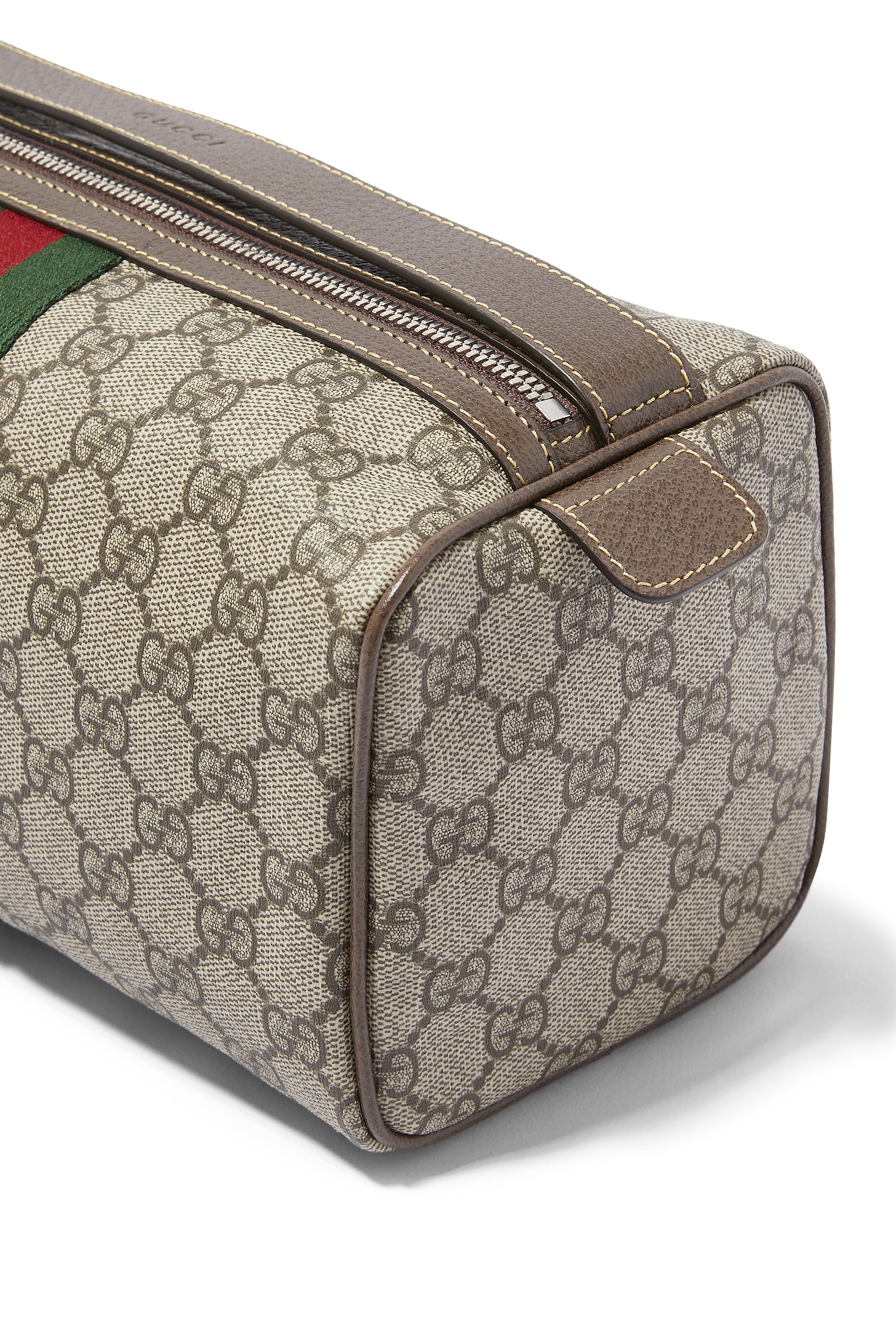 حقيبة مستلزمات العناية الشخصية بشريط ويب