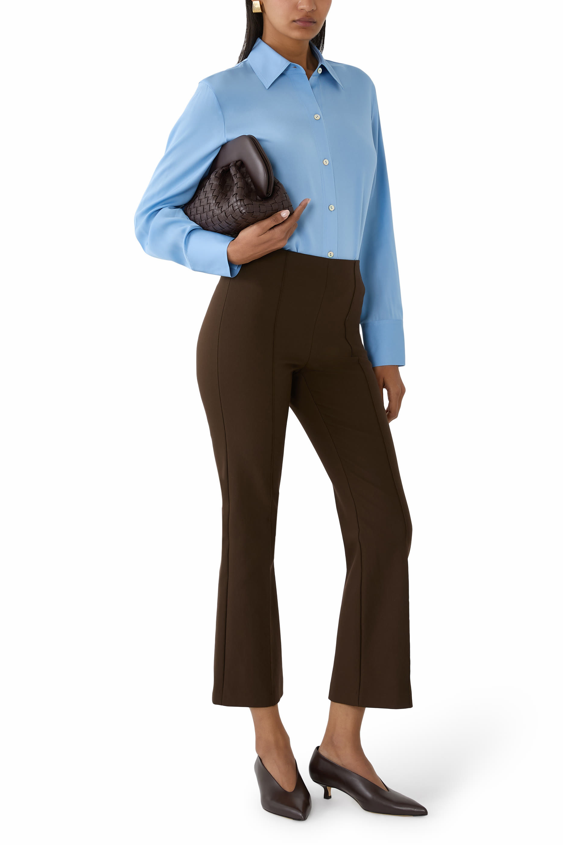 بلوزة بأزرار حرير مطاطي