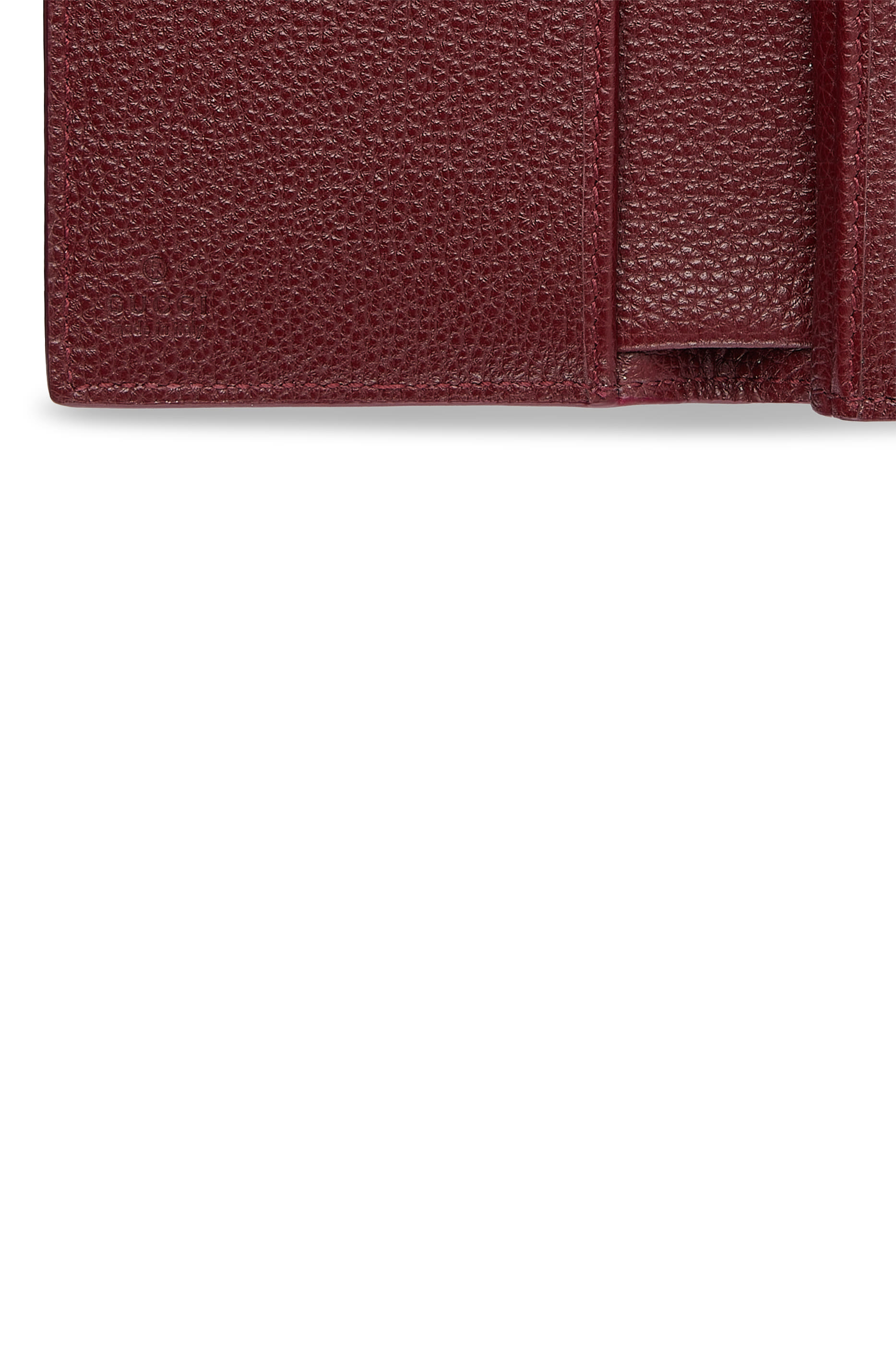 محفظة مارمونت صغيرة بلونين وحرفي شعار الماركة