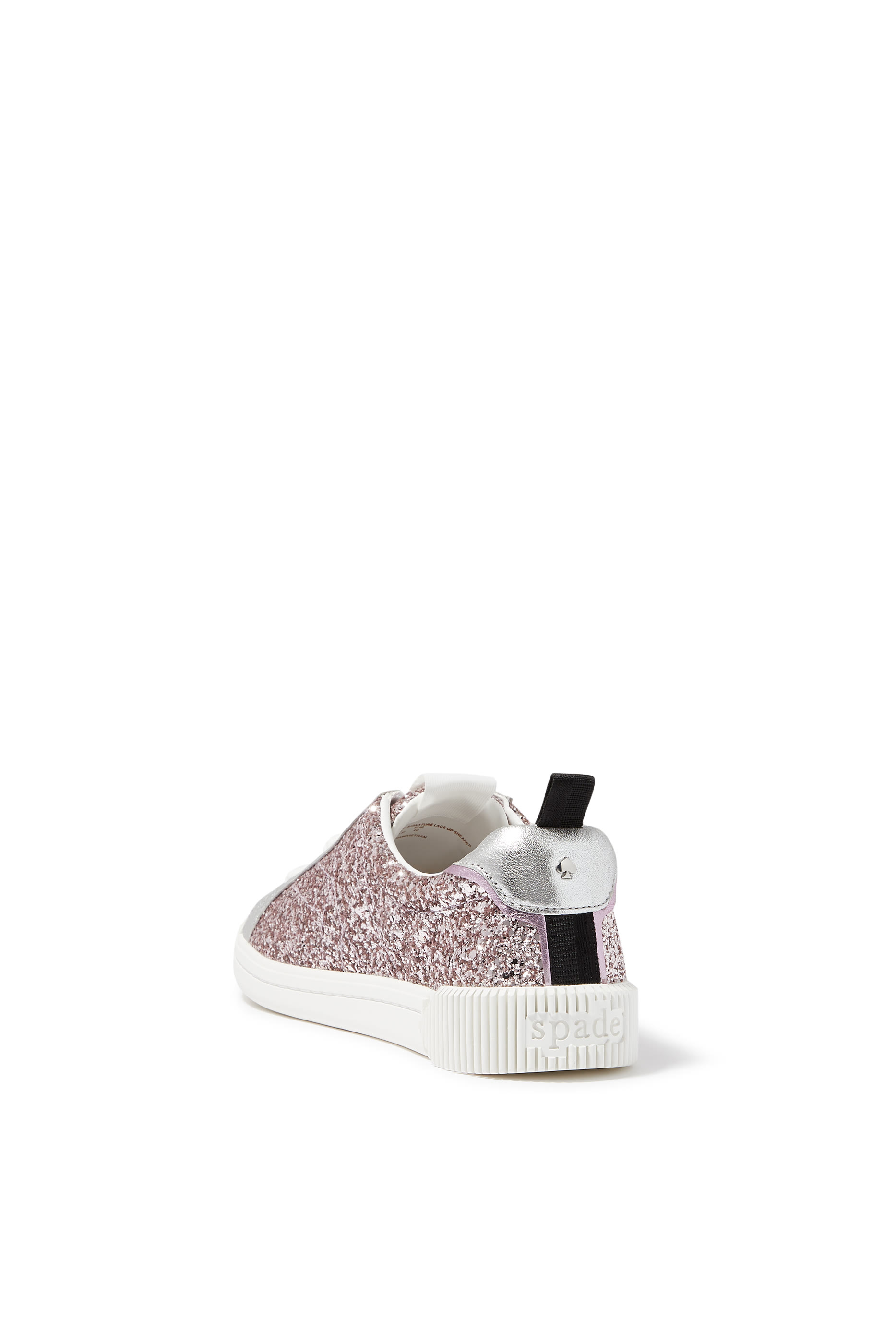 سنيكرز بحرف شعار الماركة