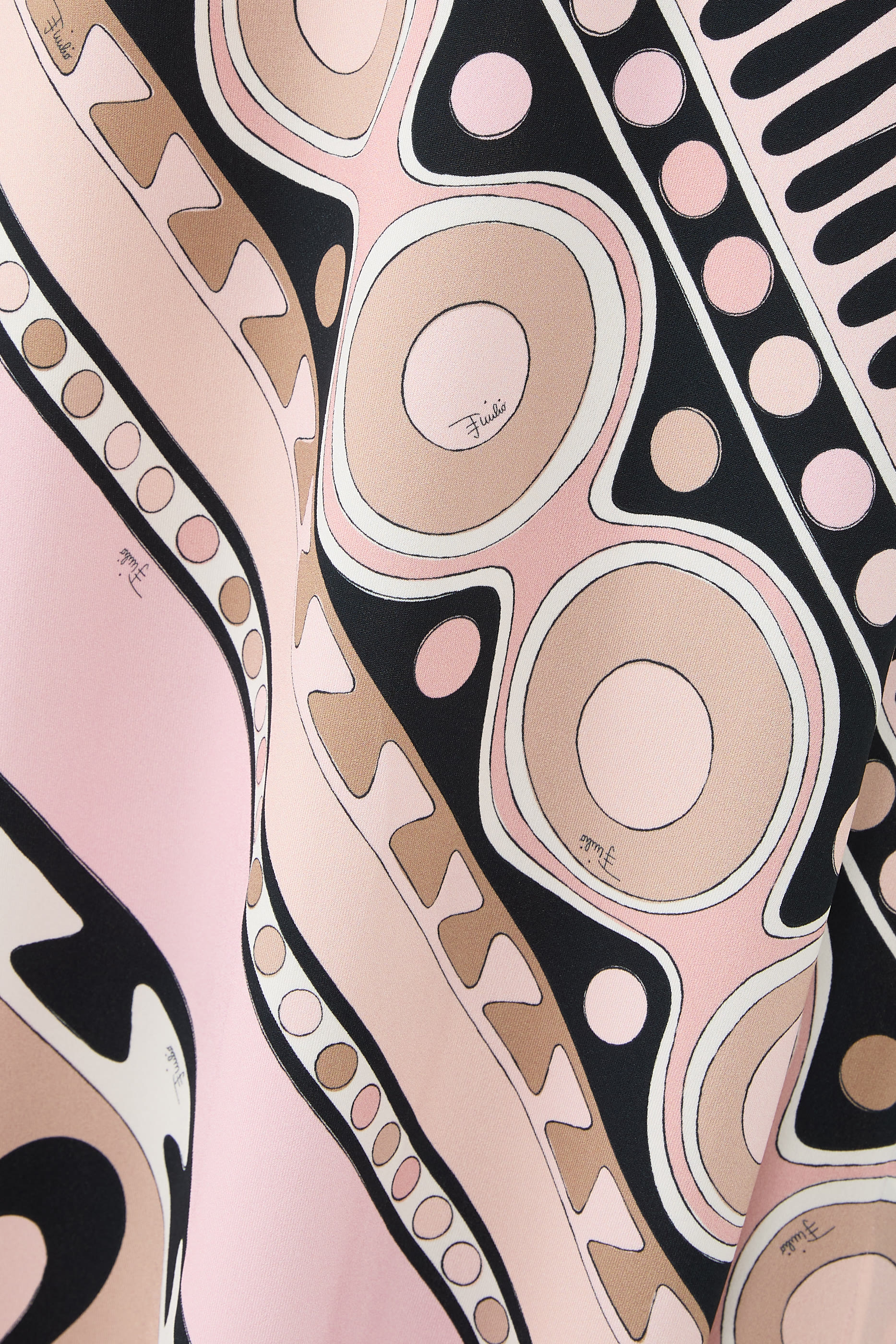 فستان بتصميم قميص بطبعة سولاي