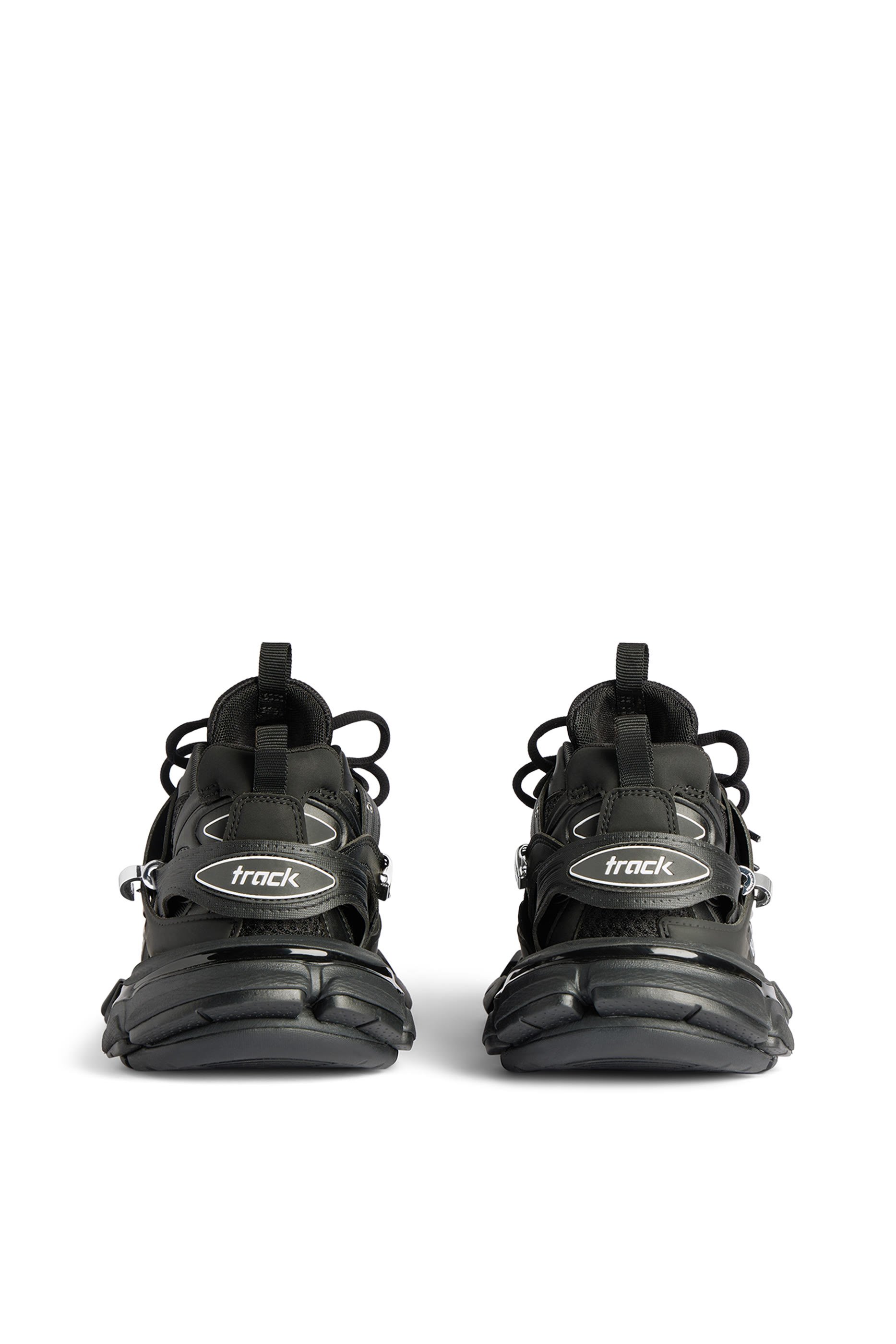 سنيكرز جري تراك مزين بحلي دائرية