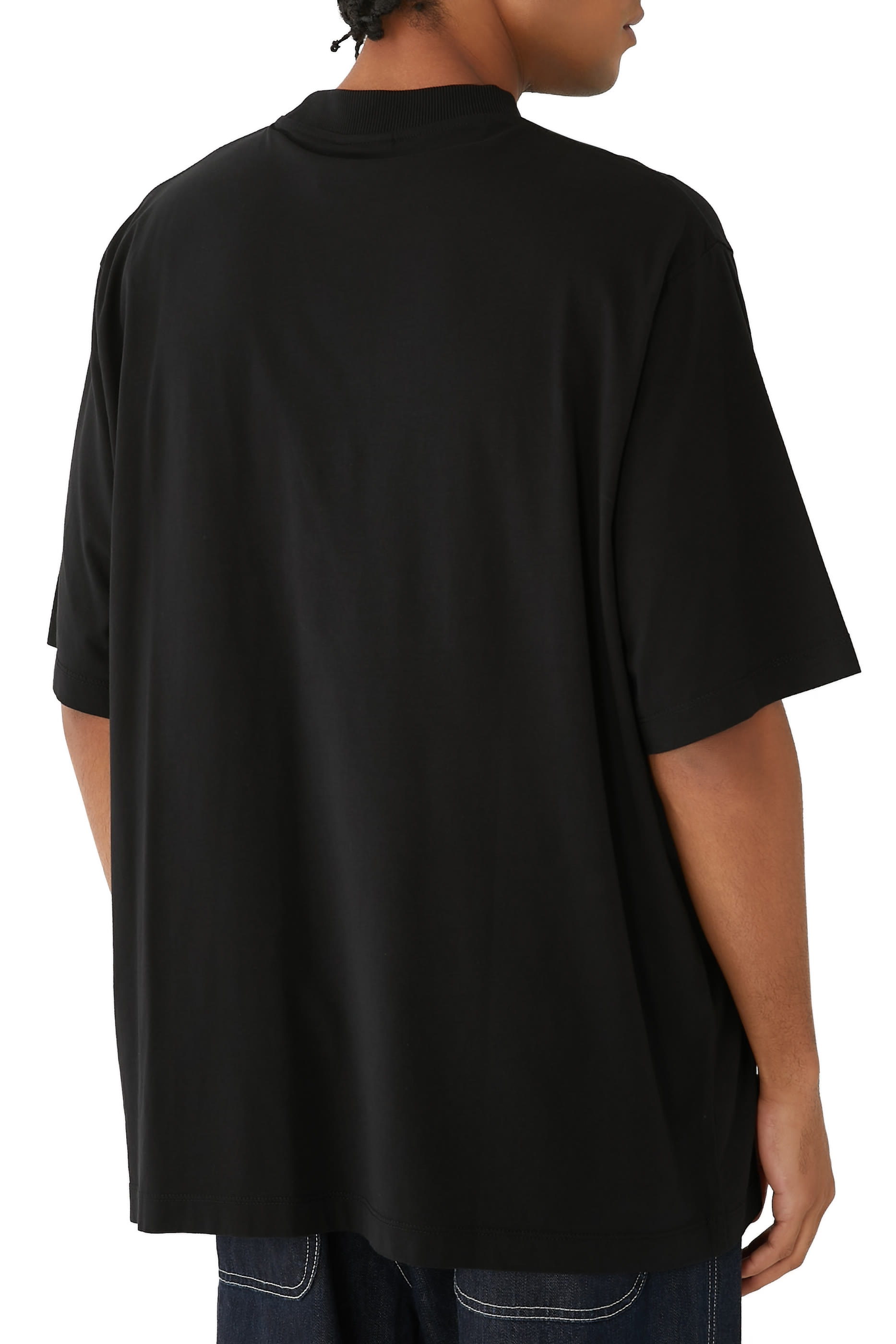 تيشيرت بنقشة باندانا ومعين