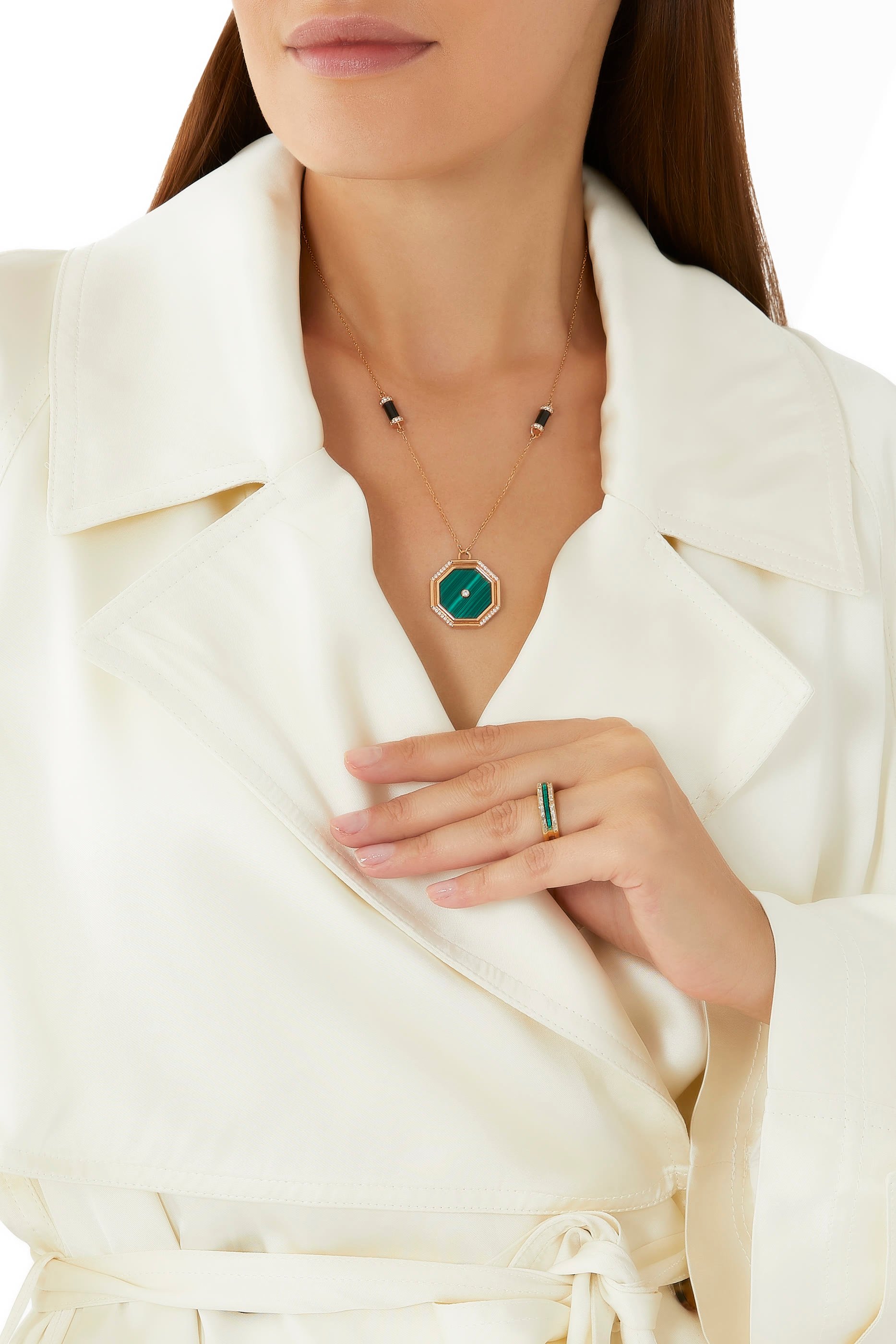 خاتم تانيا مرصع بالماس وحجر ملاكيت ذهب أصفر عيار 18