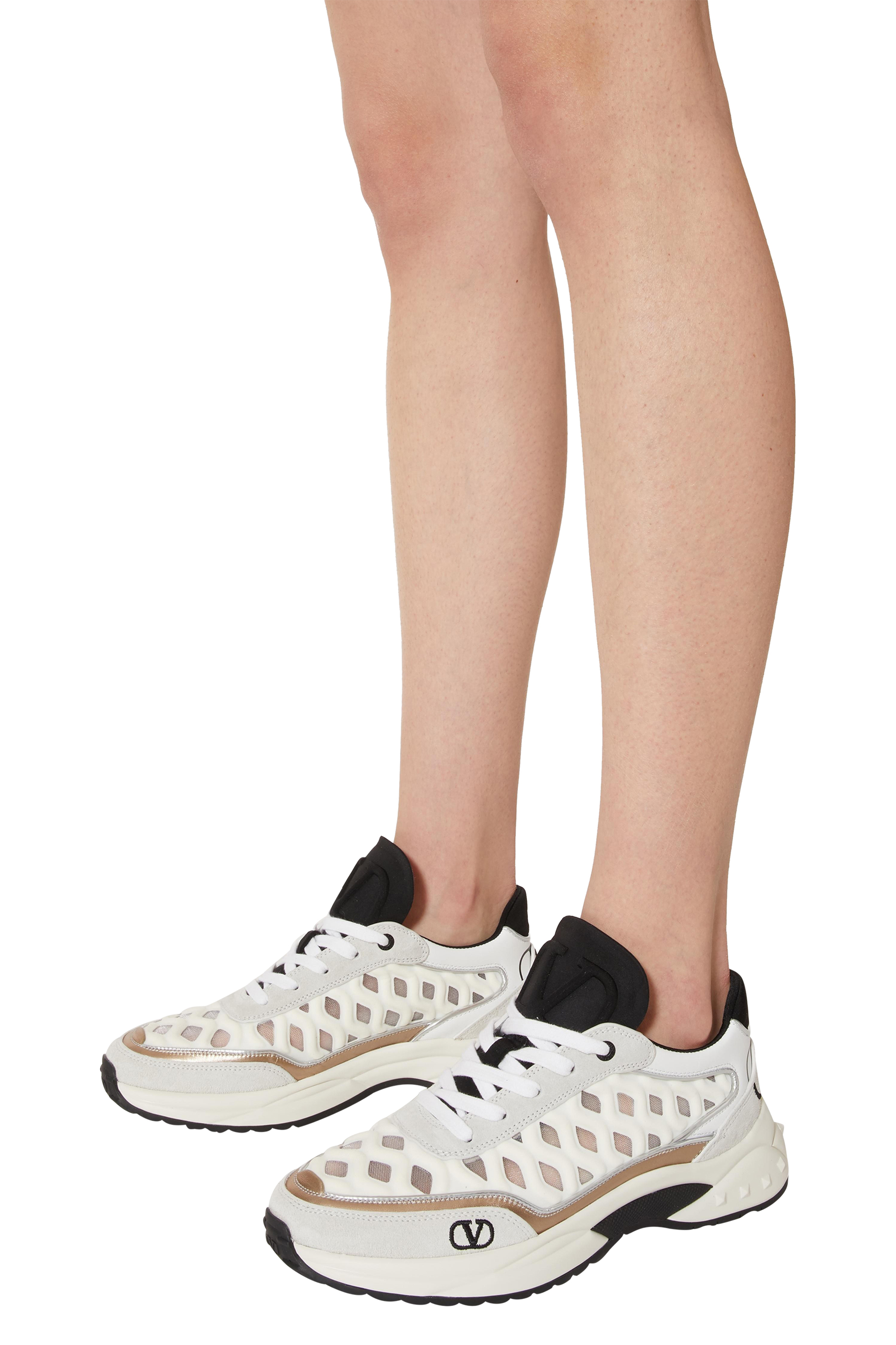 سنيكرز فالنتينو جارافاني ريدي جو رانر بتصميم أسفل الكاحل