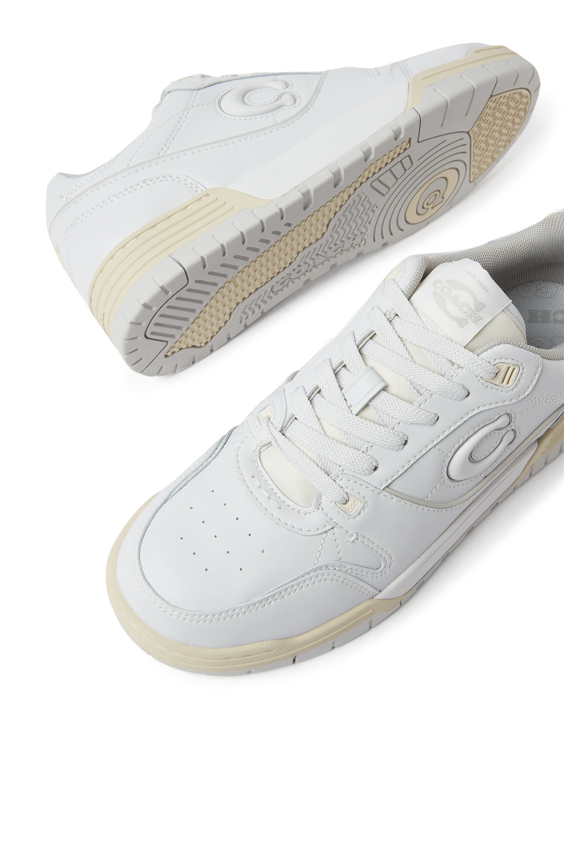 سنيكرز سوهو