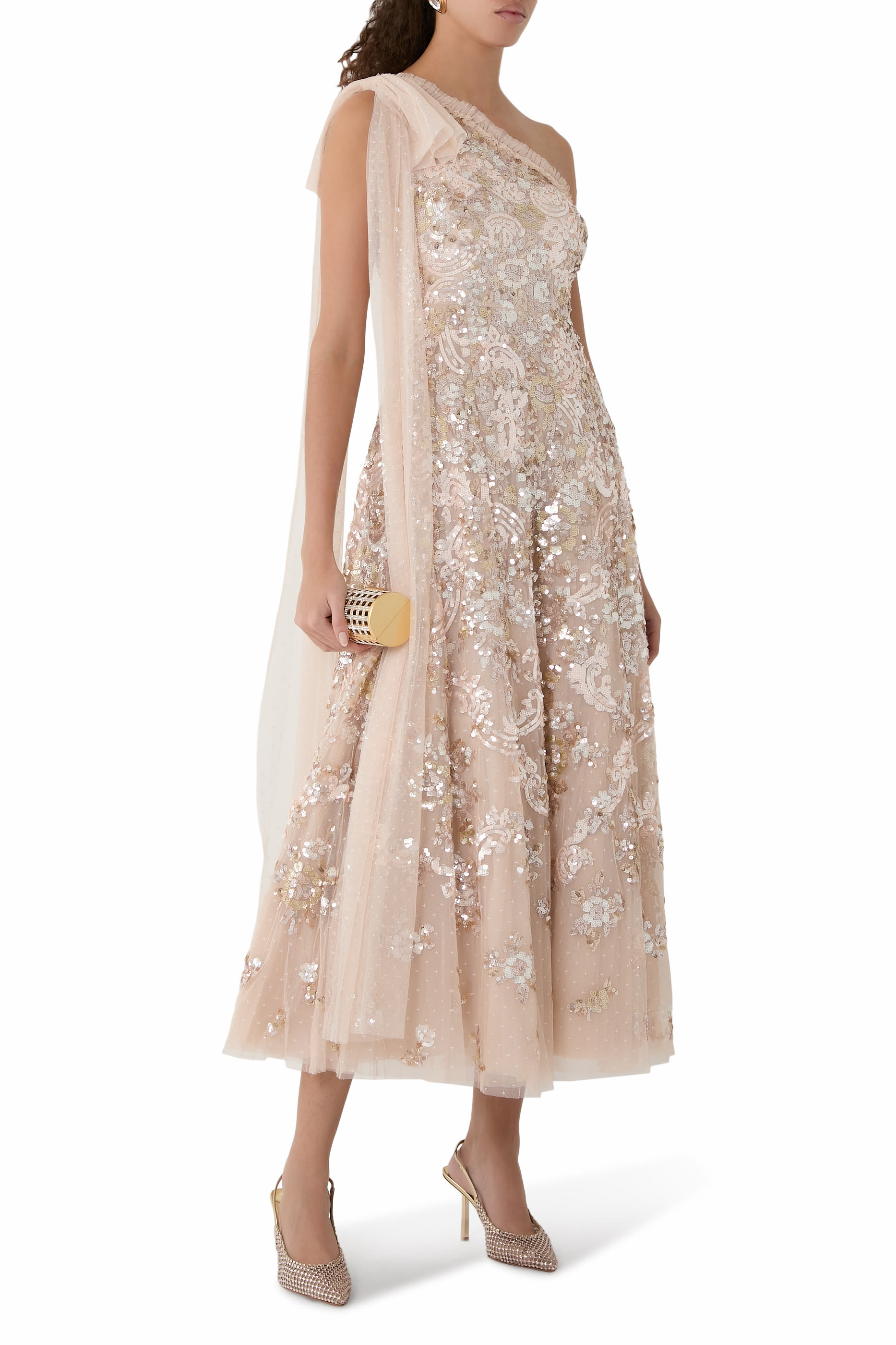 فستان سهرة بكتف مكشوف بفيونكة ونقشة زهور باروكية 